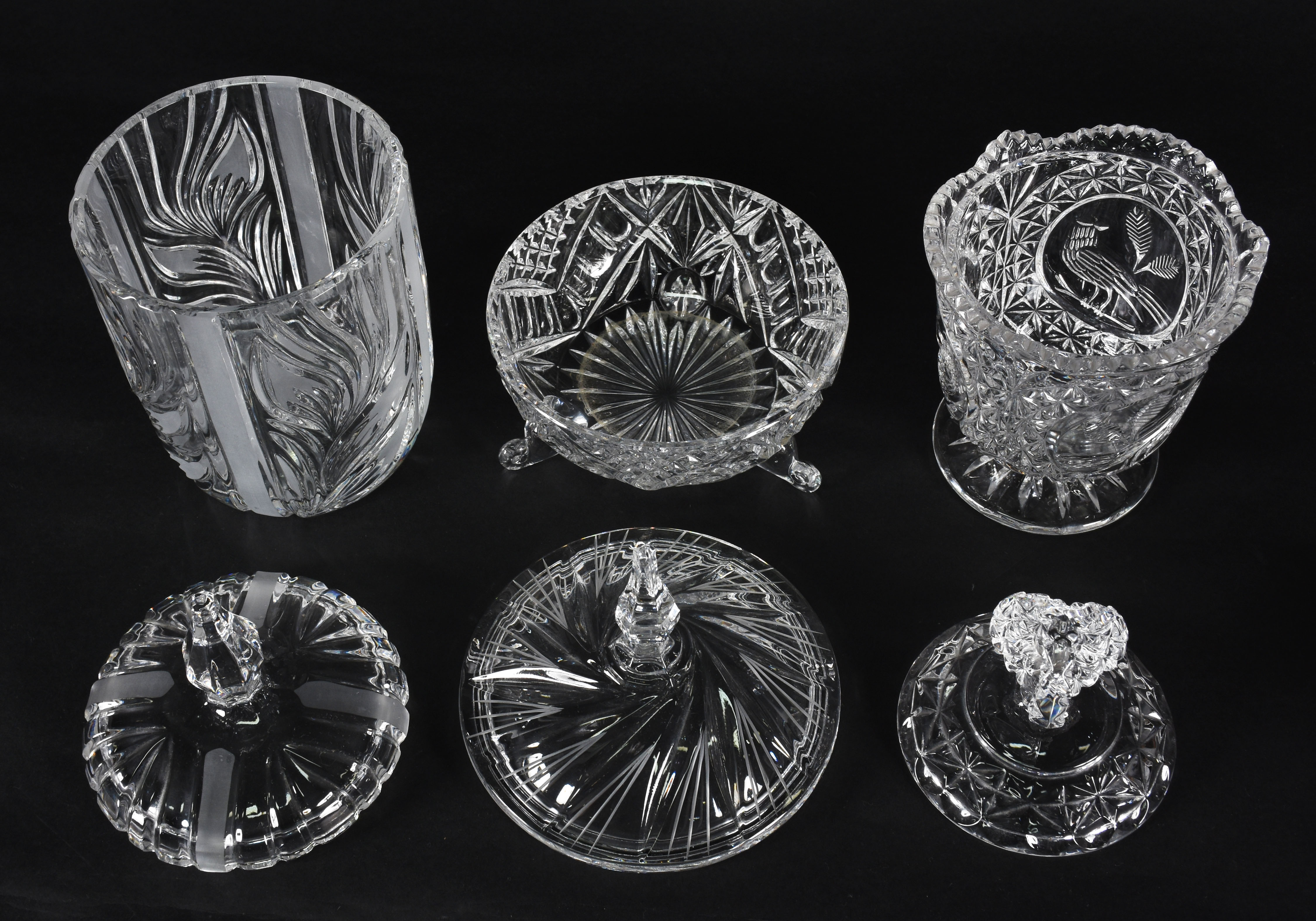 Tres bombonieres diversas de cristal (alt.18, 21 e 24 cm) - foto 3 de 3