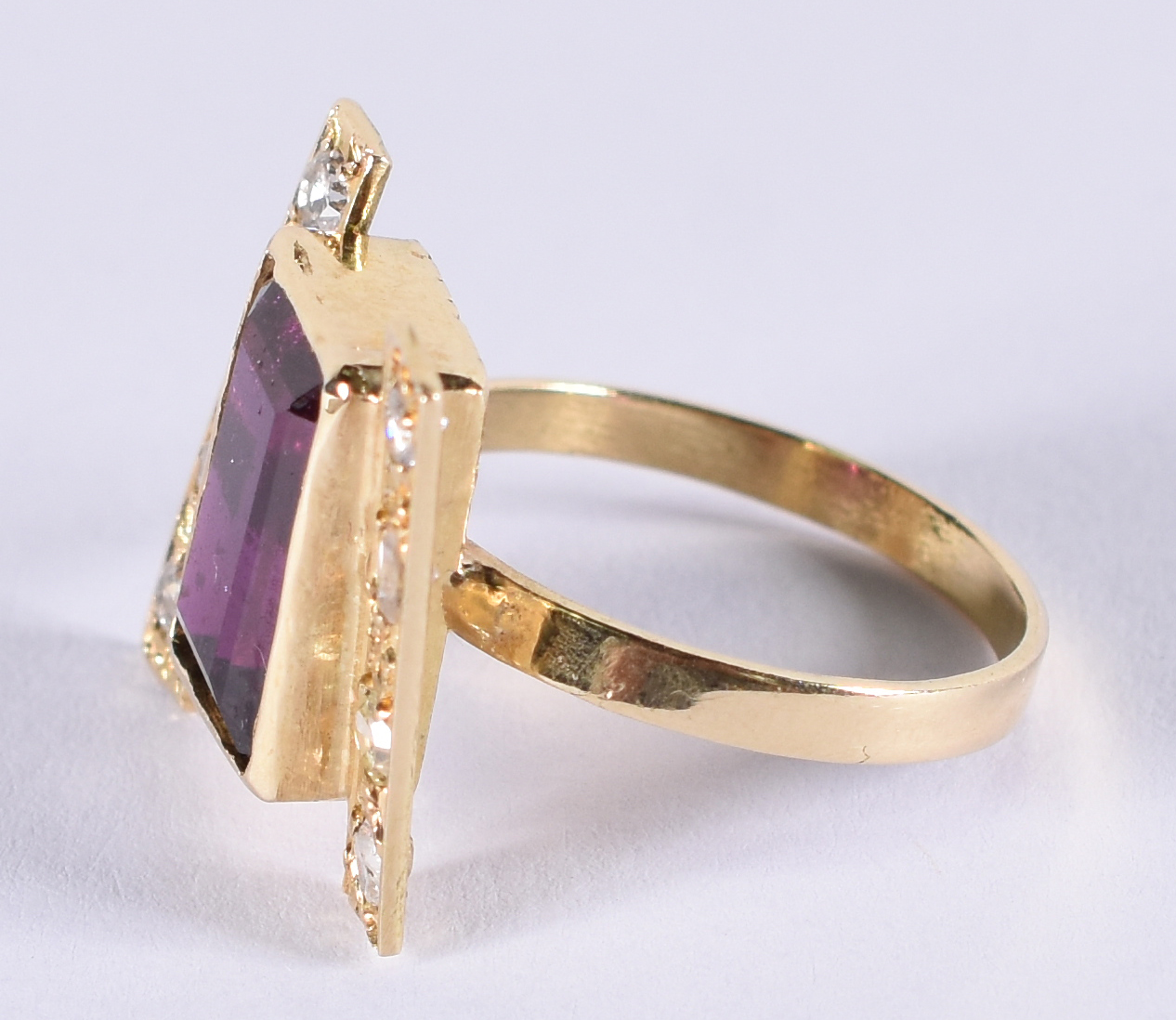 Anel de ouro 18 com rubilita e brilhante . Aro 18 ( Por questão de... - foto 2 de 3