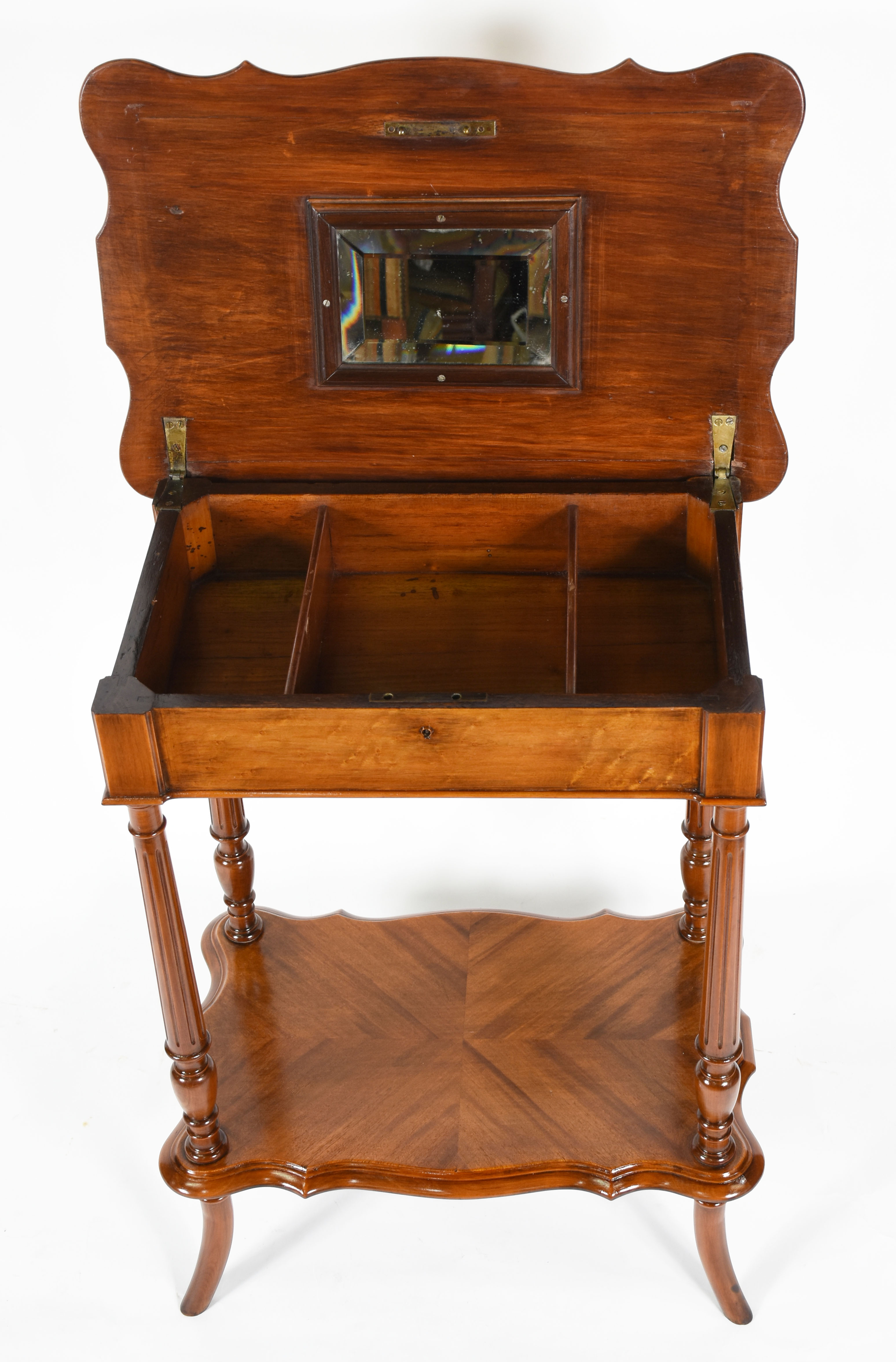 Mesa costureira de madeira nobre , tampo articulado com espelho... - foto 2 de 3