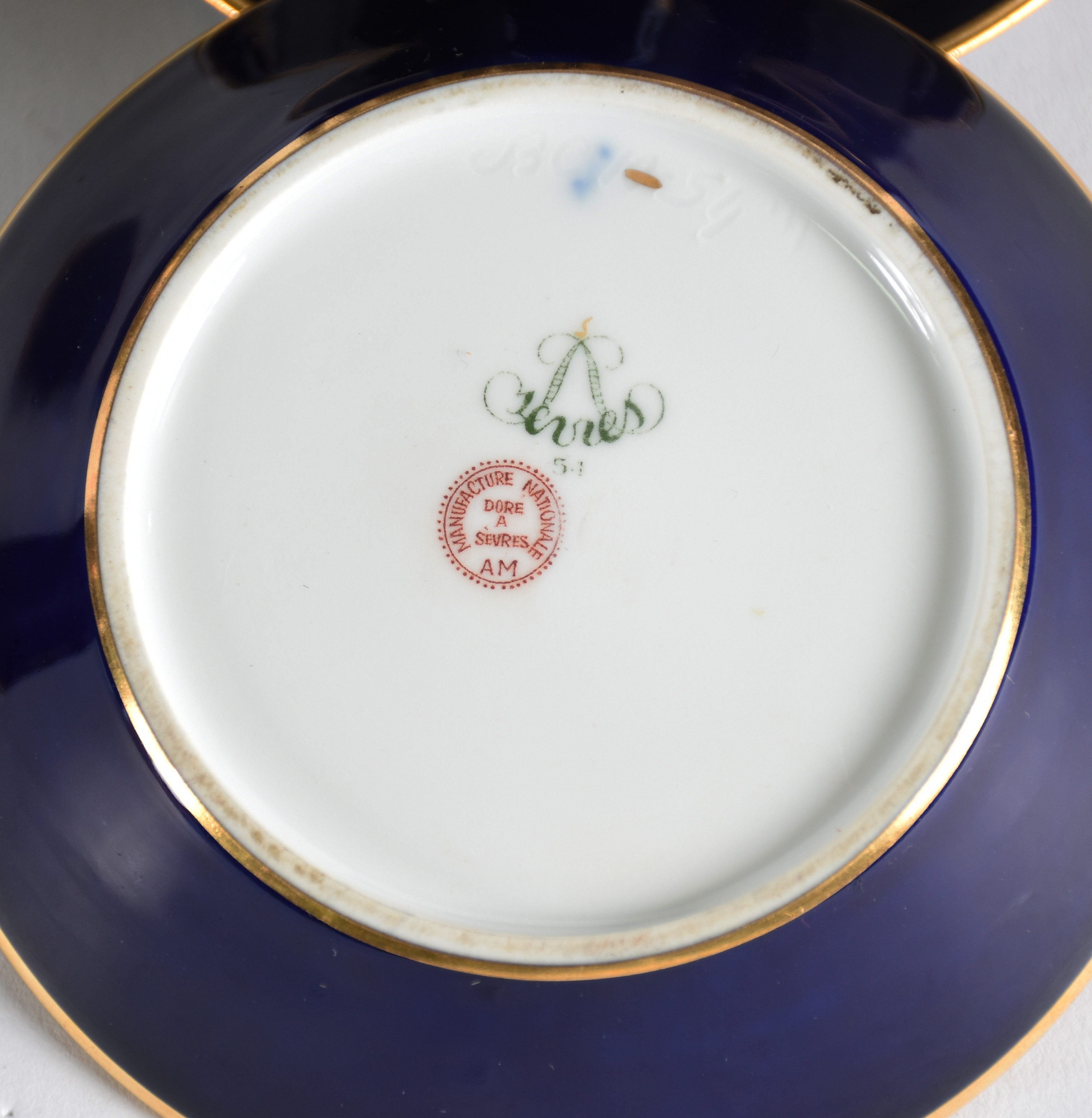 Serviço para café de porcelana azul cobalto Sévres sendo , 6 xícaras... - foto 4 de 4