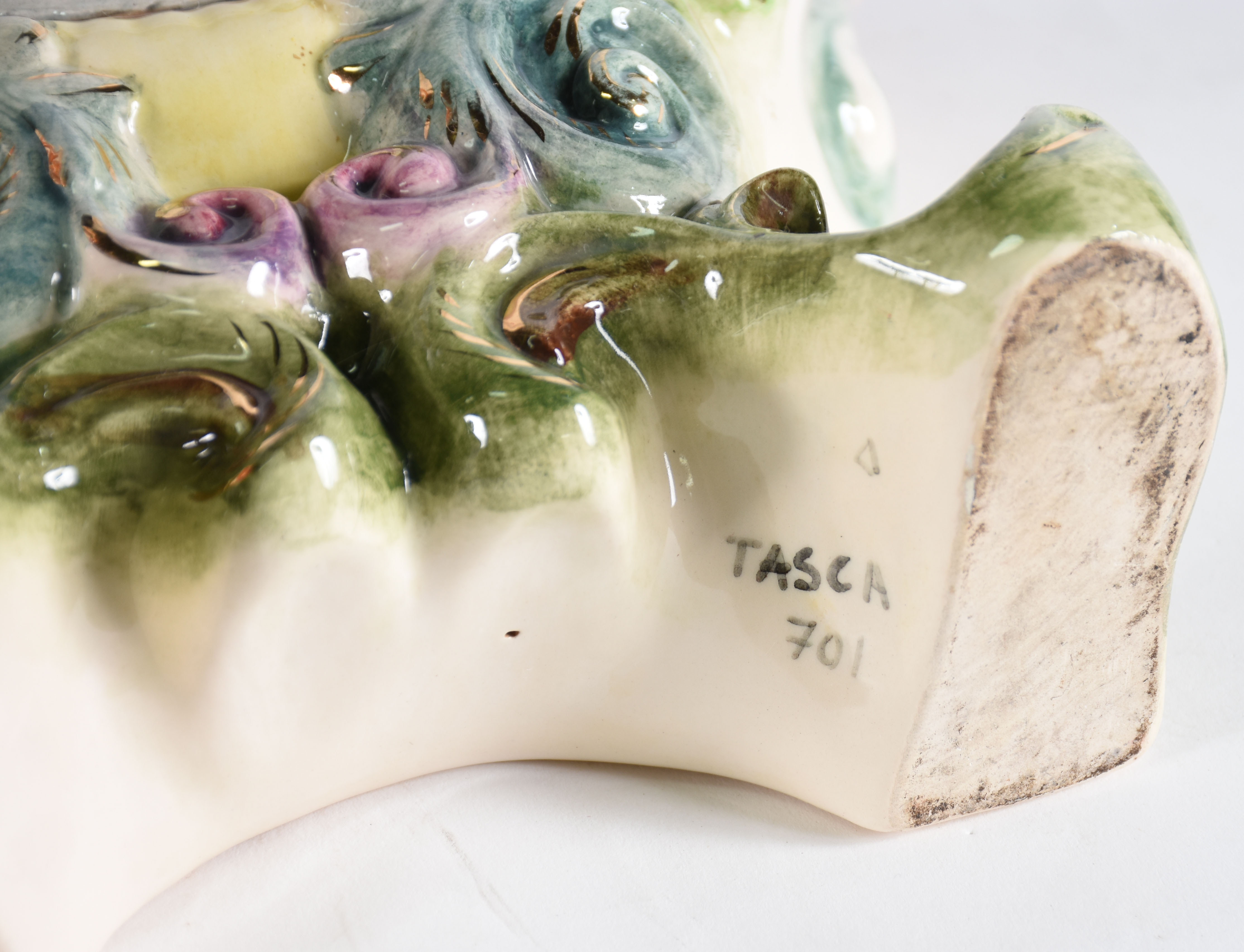 Diversas peças de porcelana sendo, potiche, saleiro, 6 copinhos... - foto 6 de 8
