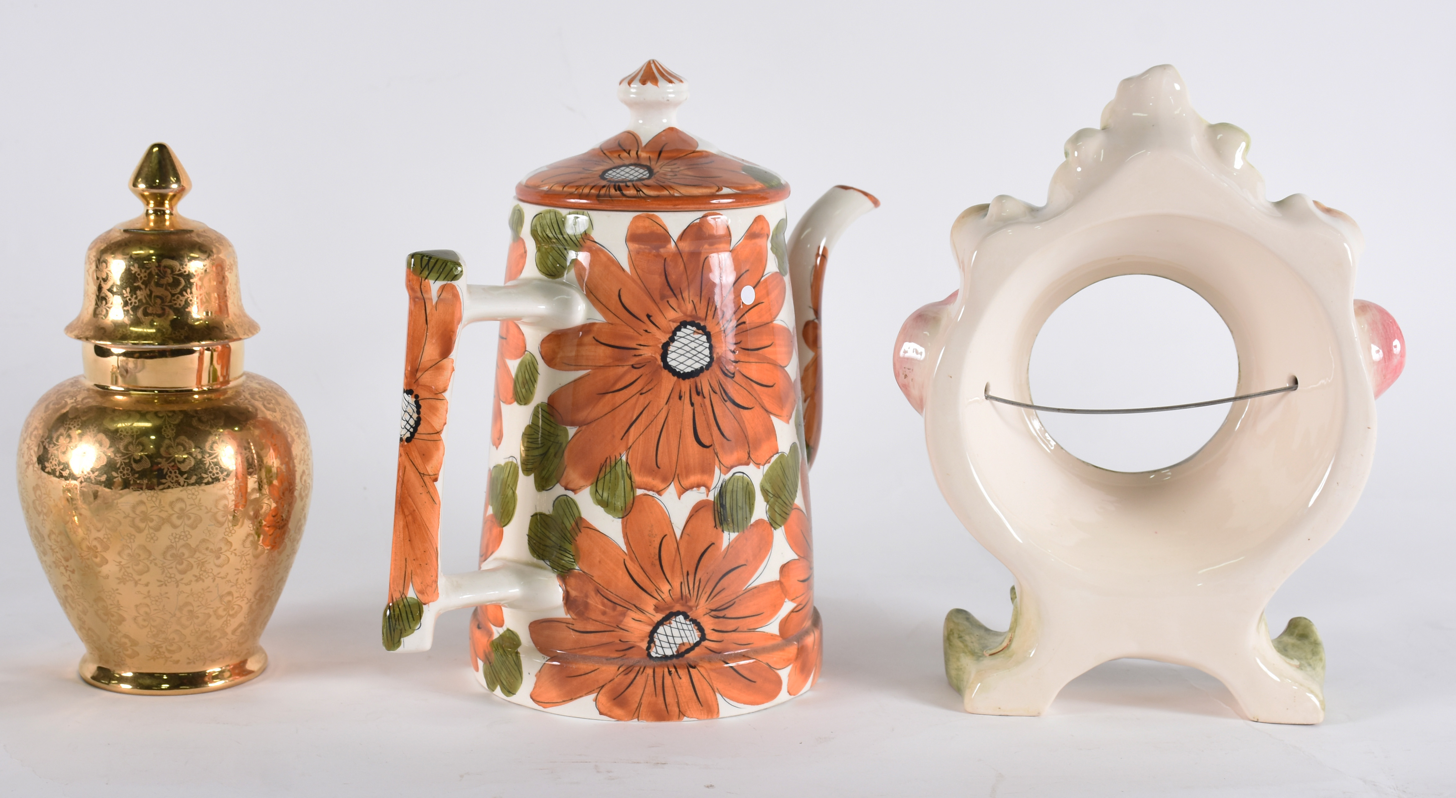 Diversas peças de porcelana sendo, potiche, saleiro, 6 copinhos... - foto 3 de 8