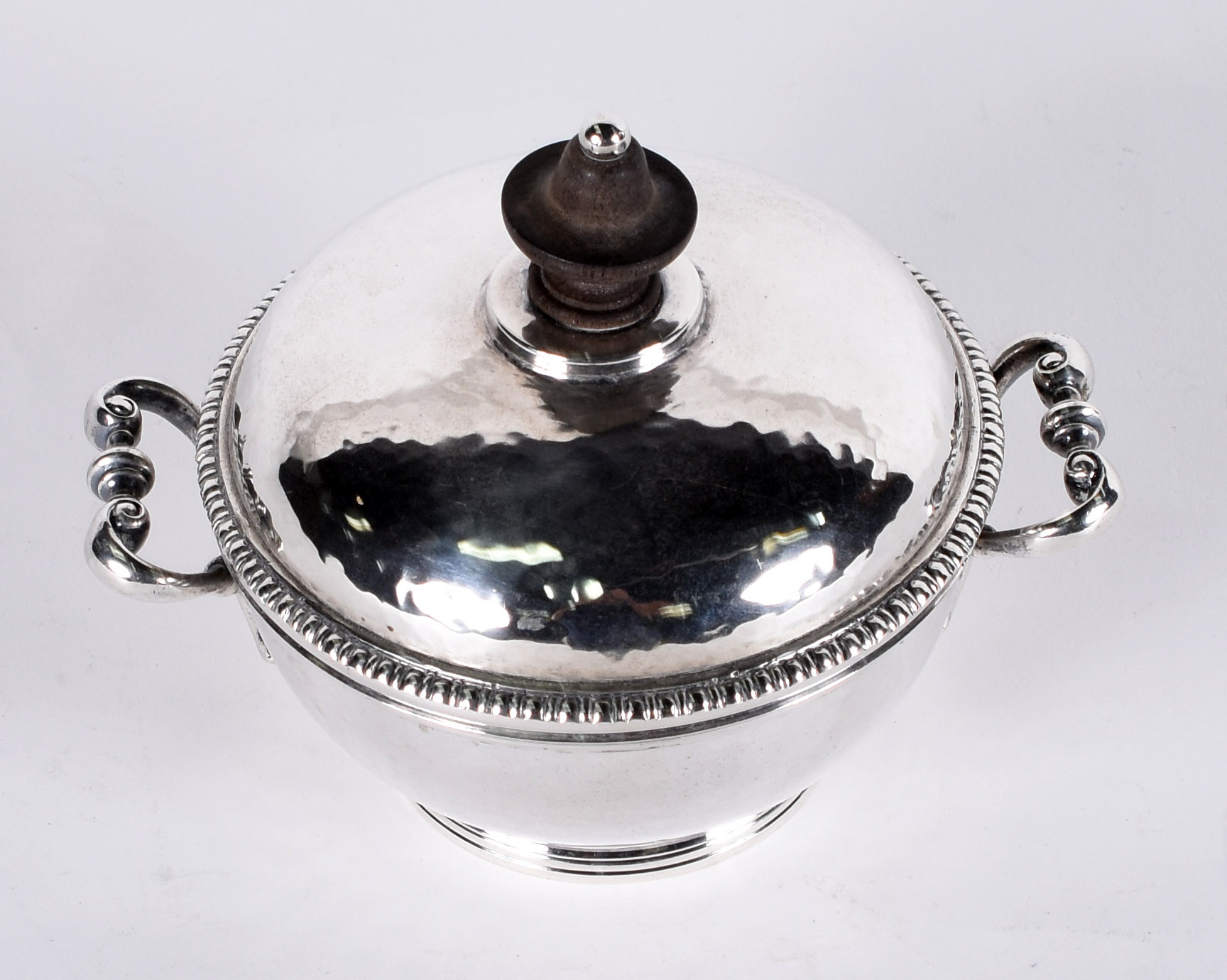 Bowl com tampa de prata portuguesa , contraste Águia . Peso 430 g (... - foto 1 de 4