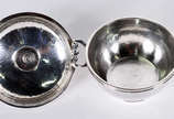 Bowl  com tampa de prata portuguesa  , contrast... - Bowl  com tampa de prata portuguesa  , contraste Águia .  Peso 430 g ( Por questão de segurança a peça não se encontra na loja )