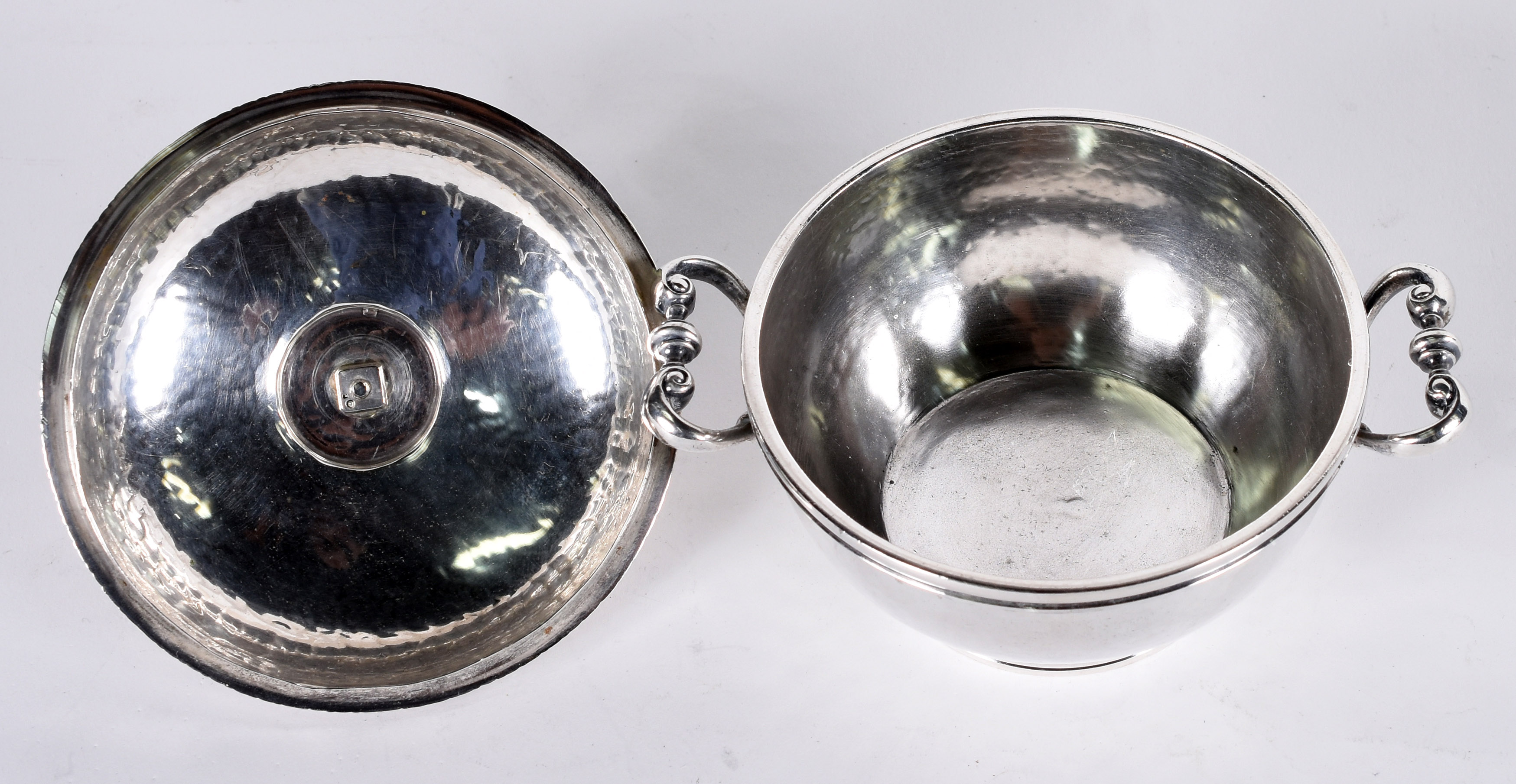 Bowl com tampa de prata portuguesa , contraste Águia . Peso 430 g (... - foto 2 de 4