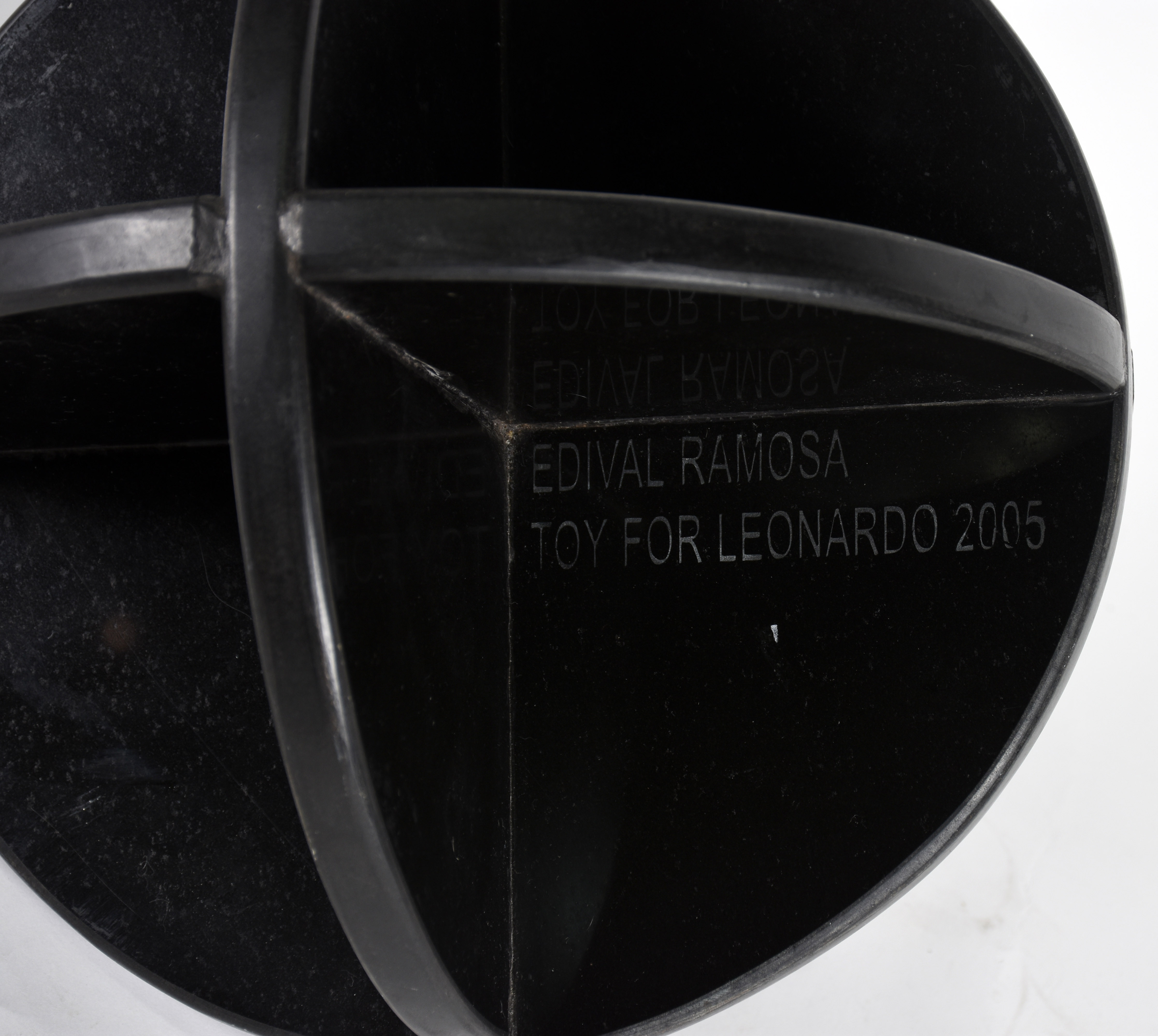 Edival Ramosa (1940-2015), Toy for Leandro - foto 4 de 5