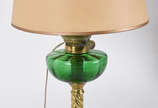 Abatjour de metal com detalhe em vidro na cor v... - Abatjour de metal com detalhe em vidro na cor verde . ( medida total com a cúpula)