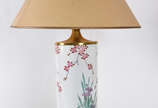 Abatjour de porcelana floral ( medida total com... - Abatjour de porcelana floral ( medida total com a cúpula)