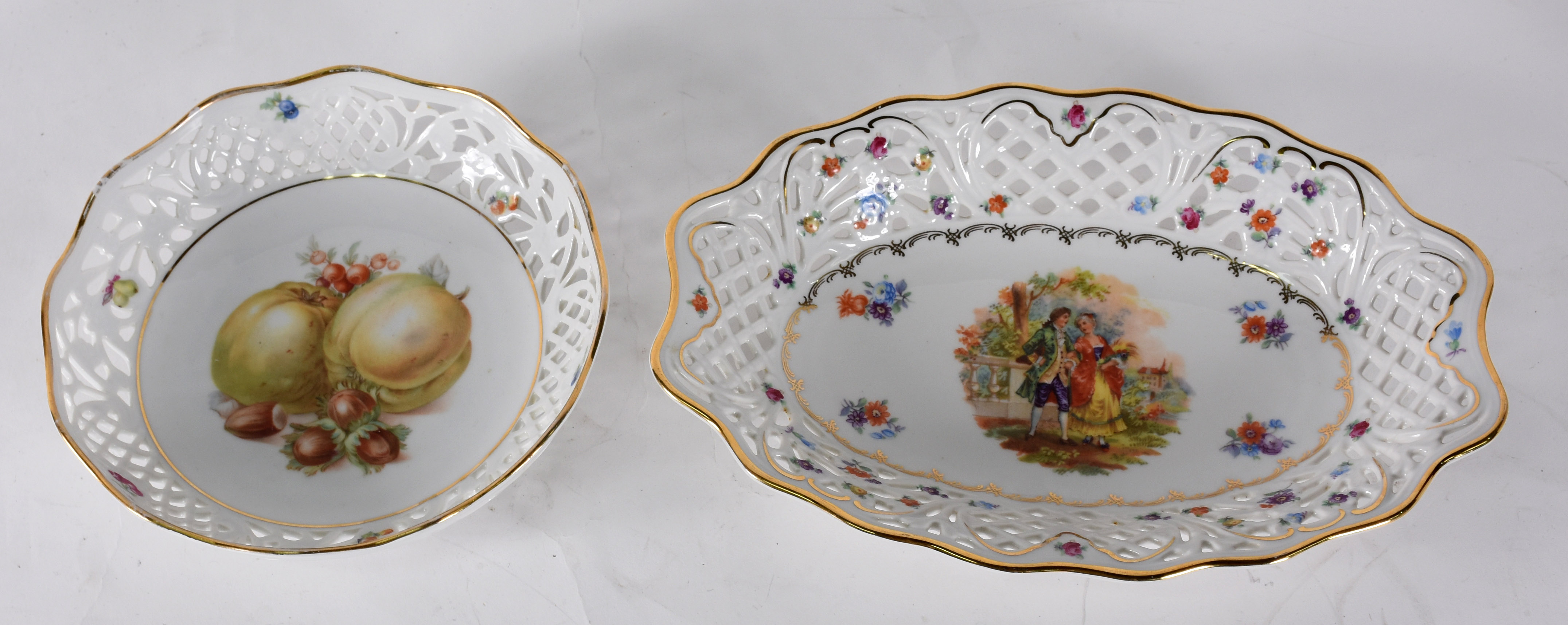 Duas travessas de porcelana da Bavária com bordas vazadas. - foto 1 de 3