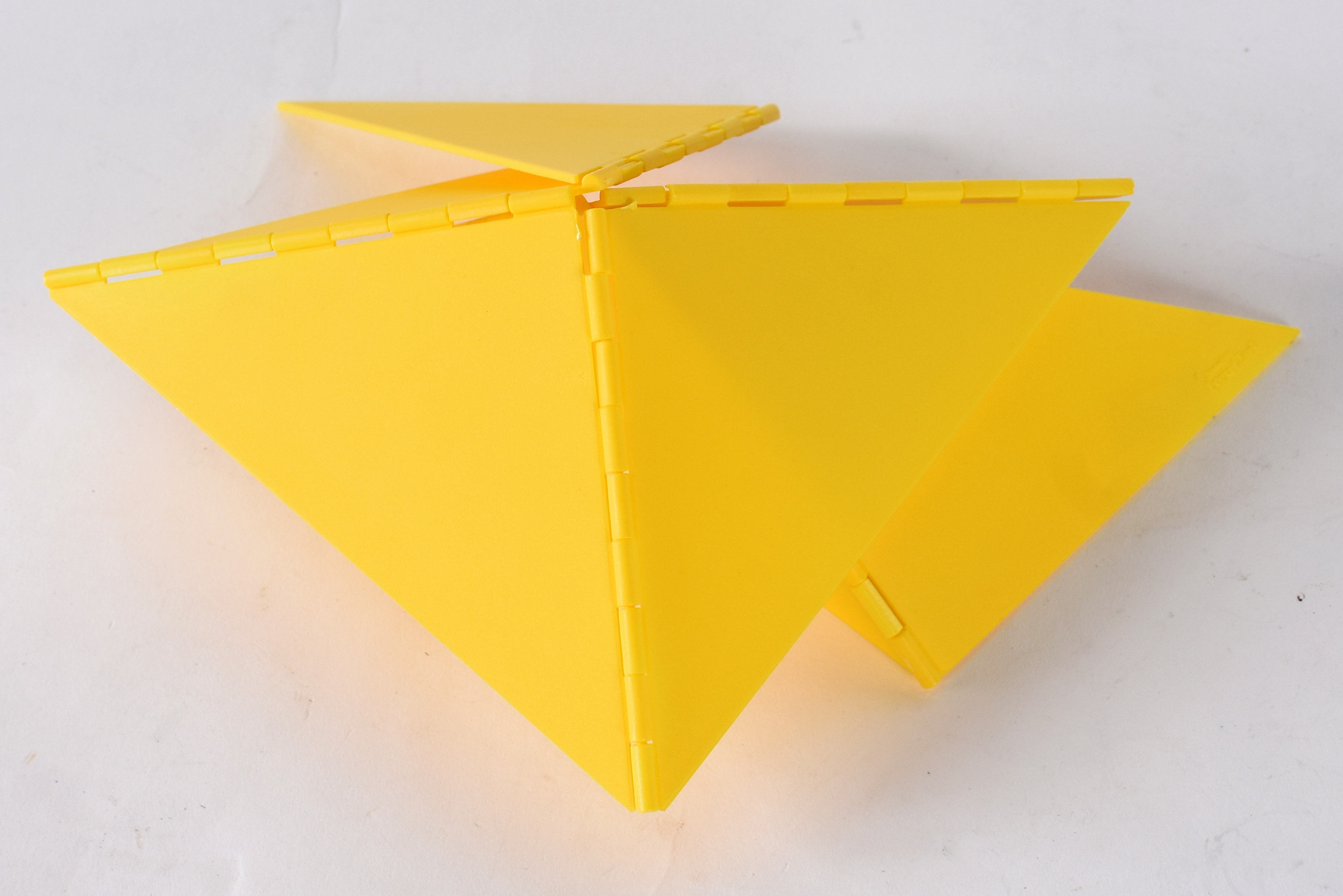 Lygia Clark (1920-1988), Bicho - foto 3 de 5