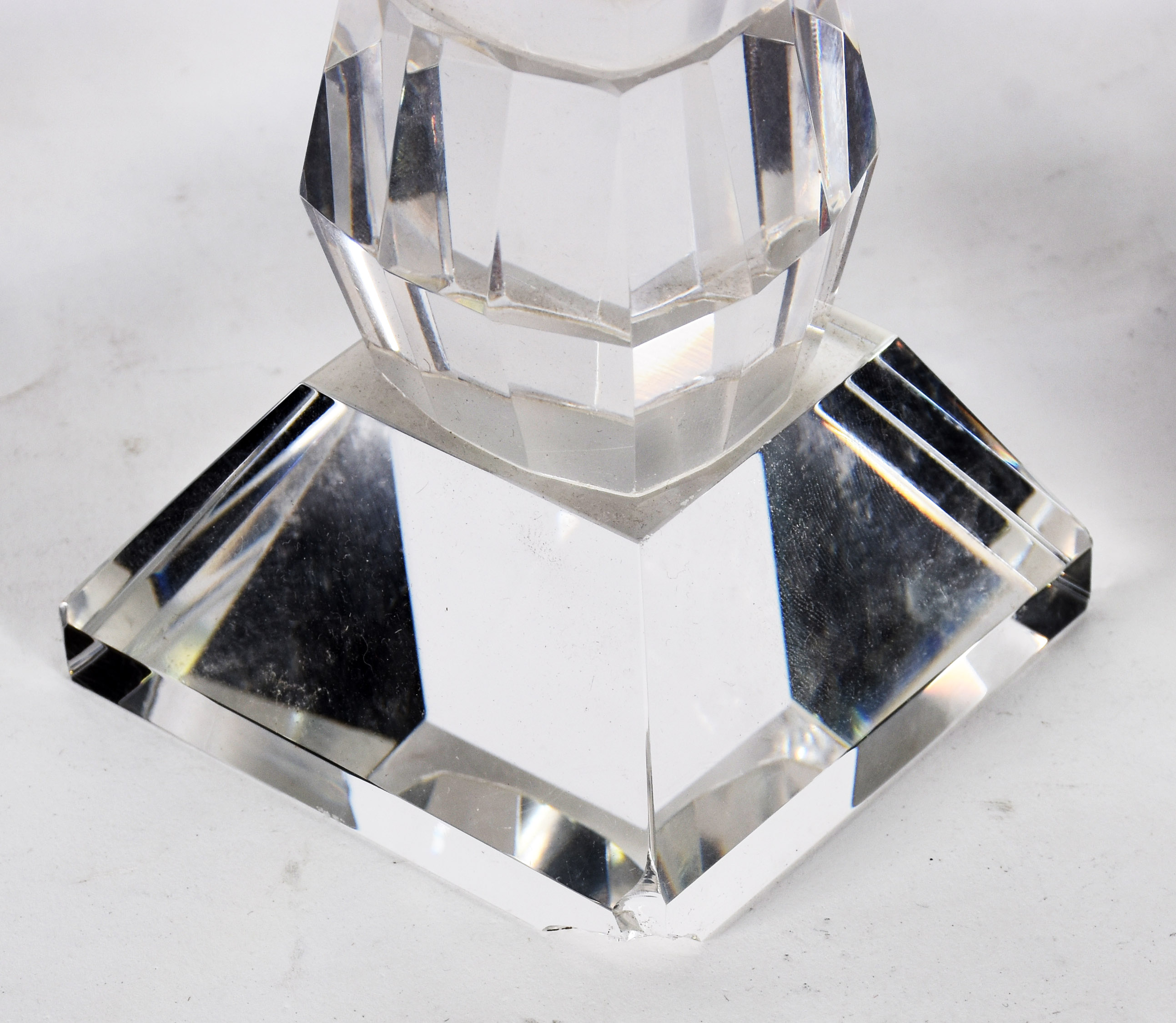 Par de castiçais de cristal ( base com lascado ) - foto 2 de 3