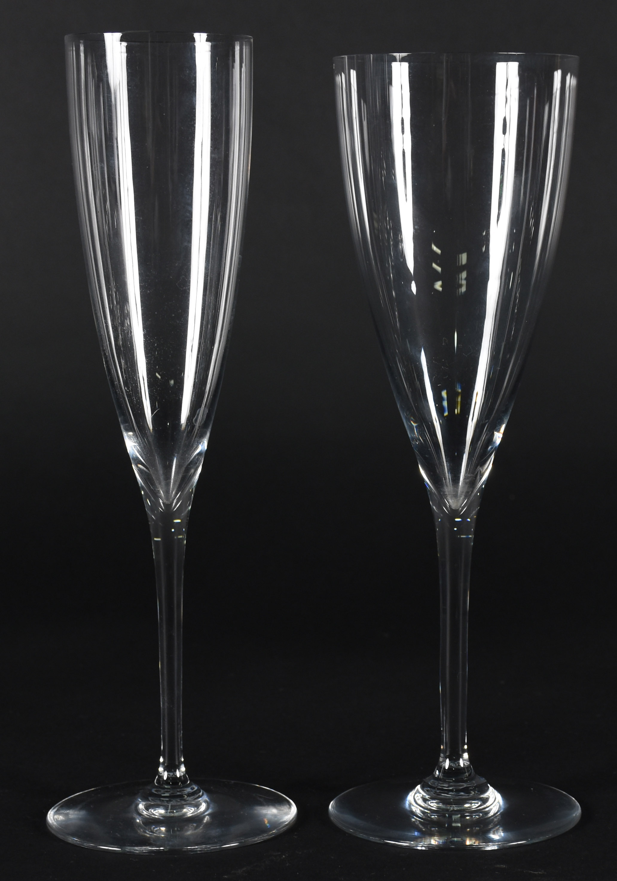 BACCARAT , parte de serviço de cristal liso sendo , 4 para água , 3... - foto 3 de 4