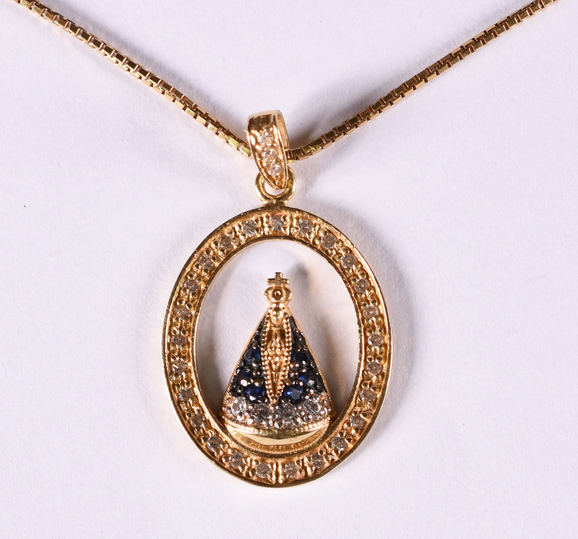 Gargantilha de ouro amarelo com pingente de N.S.Aparecida ( Por... - foto 2 de 4