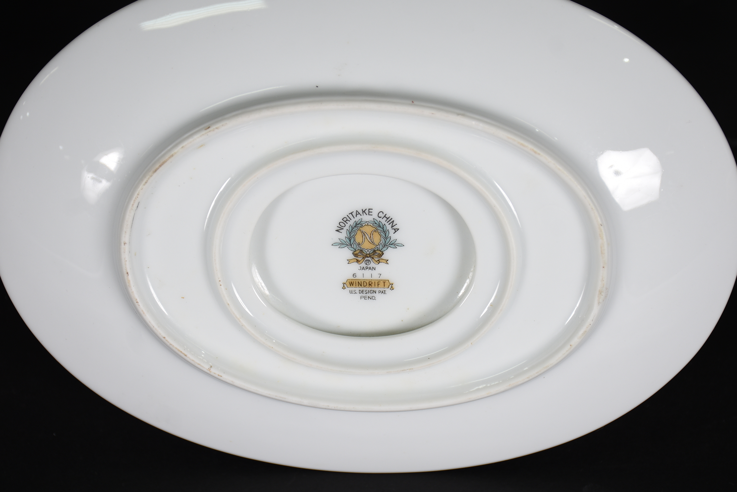 Aparelho de jantar de porcelana Noritake composto de , 10 pratos... - foto 2 de 4