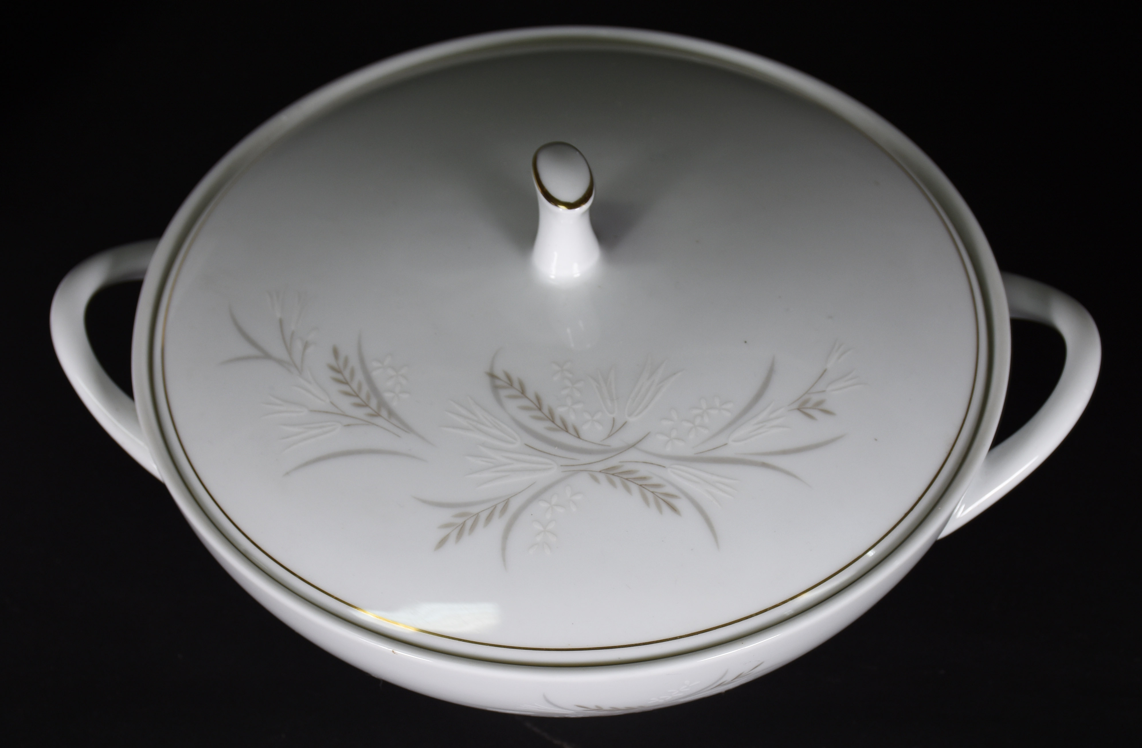 Aparelho de jantar de porcelana Noritake composto de , 10 pratos... - foto 3 de 4