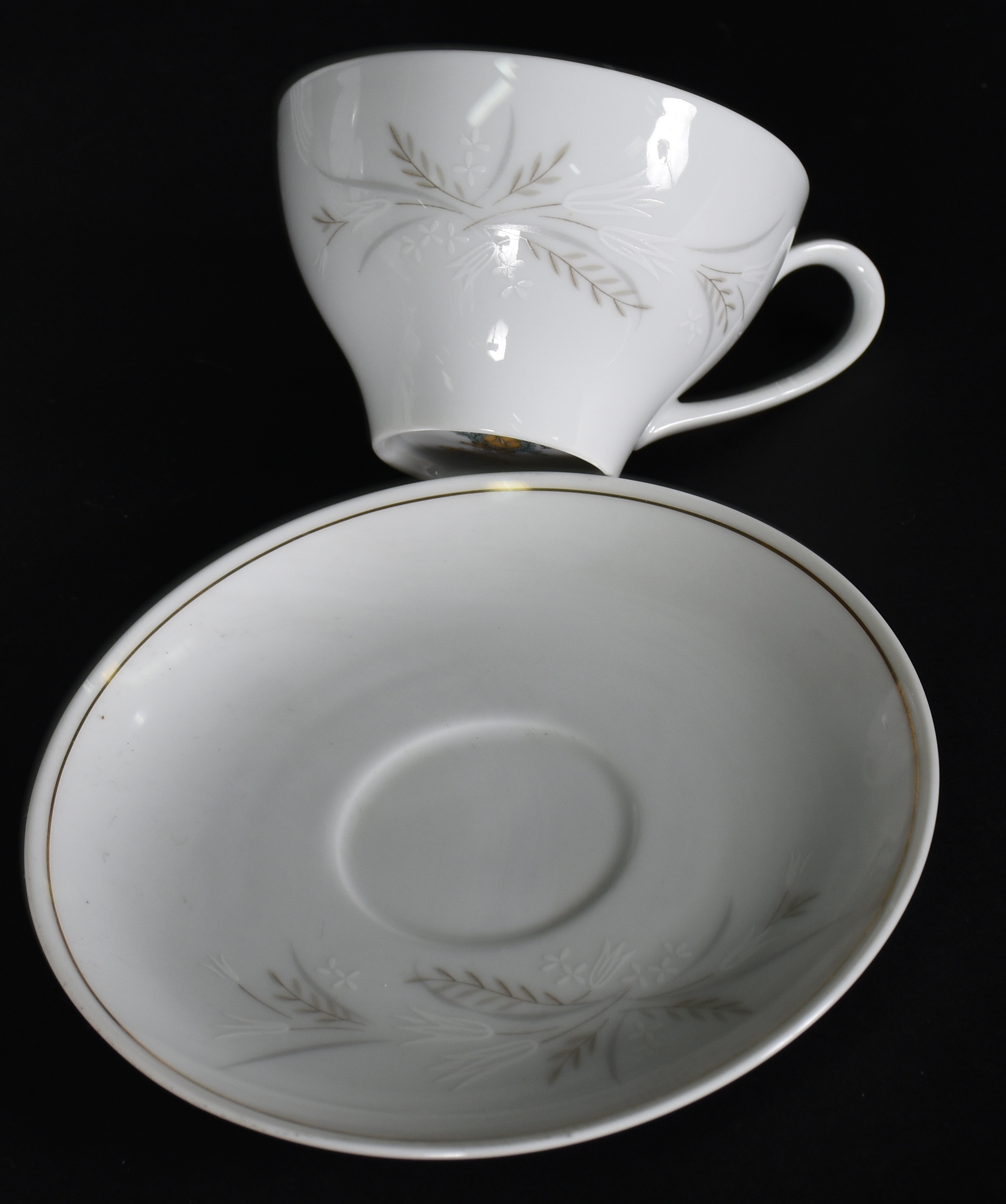 Aparelho de jantar de porcelana Noritake composto de , 10 pratos... - foto 4 de 4