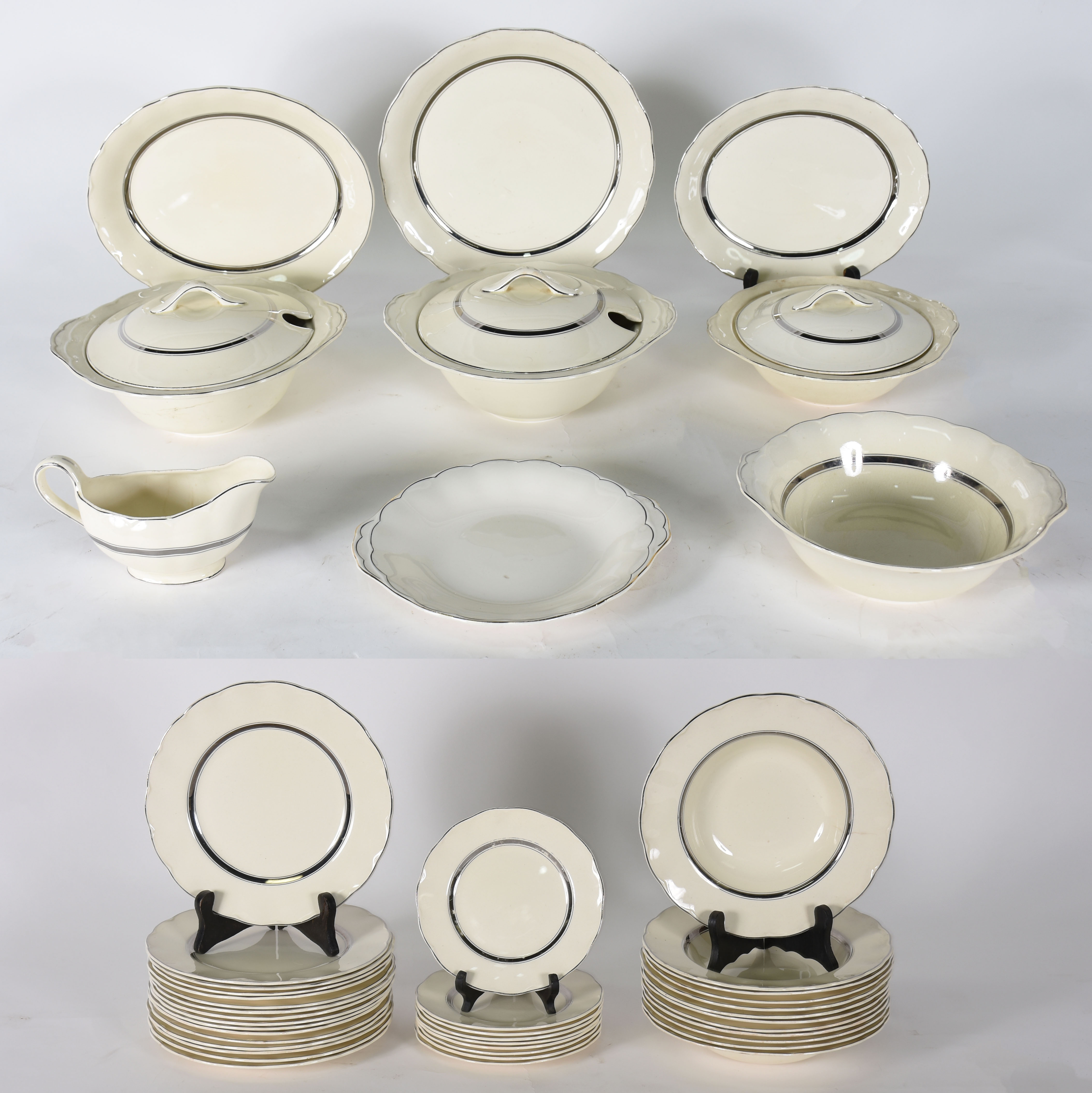 Aparelho de jantar de faiança inglesa GRINDLEY, creampetal, composto... - foto 1 de 4