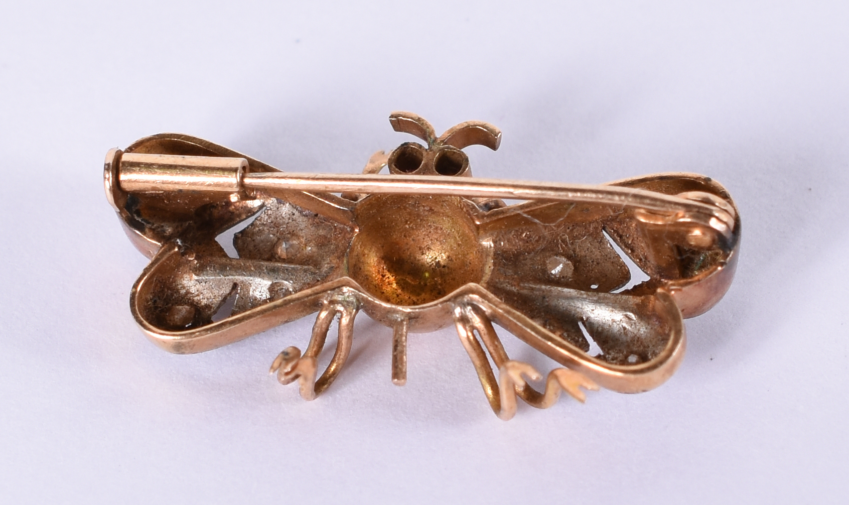 Broche antigo de ouro 18 com brilhantes em formato de borboleta . (... - foto 2 de 3
