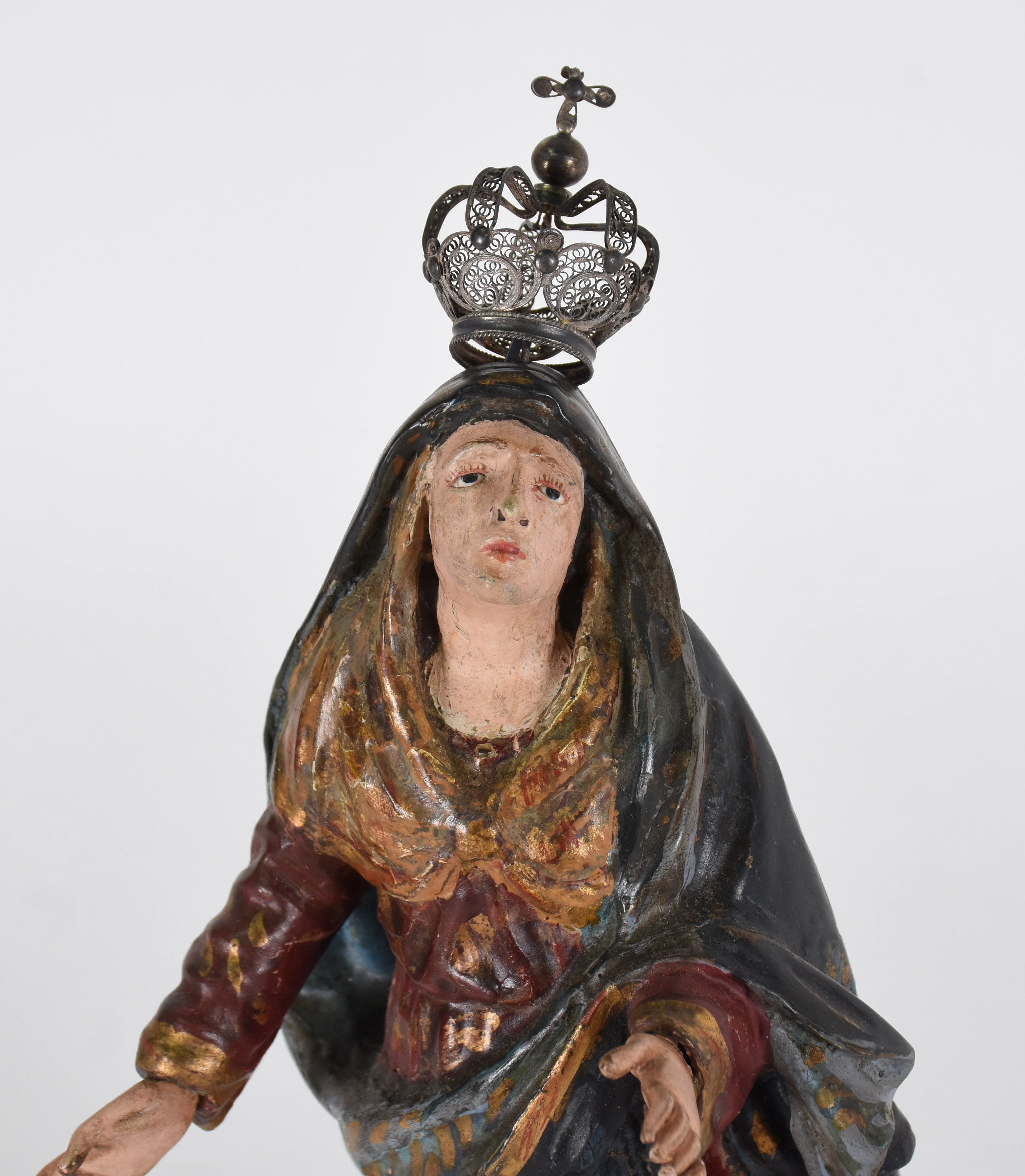 Nossa Senhora - Antiga imagem de madeira policromada e dourada, com... - foto 2 de 4