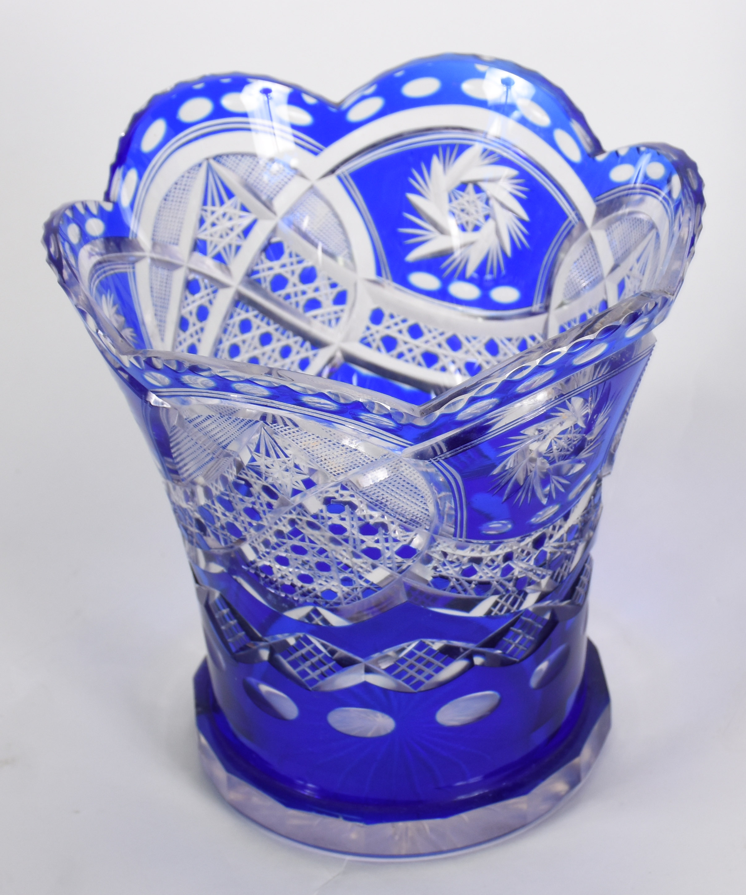 Vaso de cristal doublé azul ( lascado na base) - foto 2 de 3