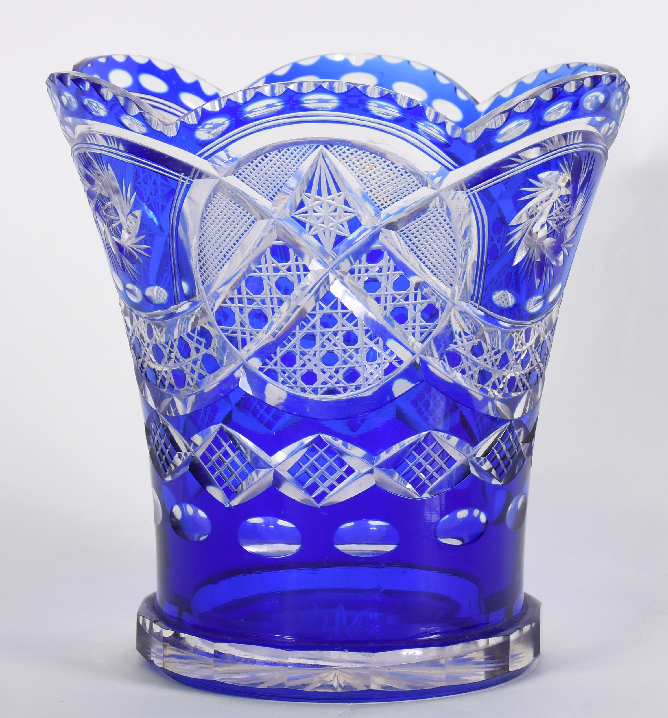 Vaso de cristal doublé azul ( lascado na base) - foto 1 de 3