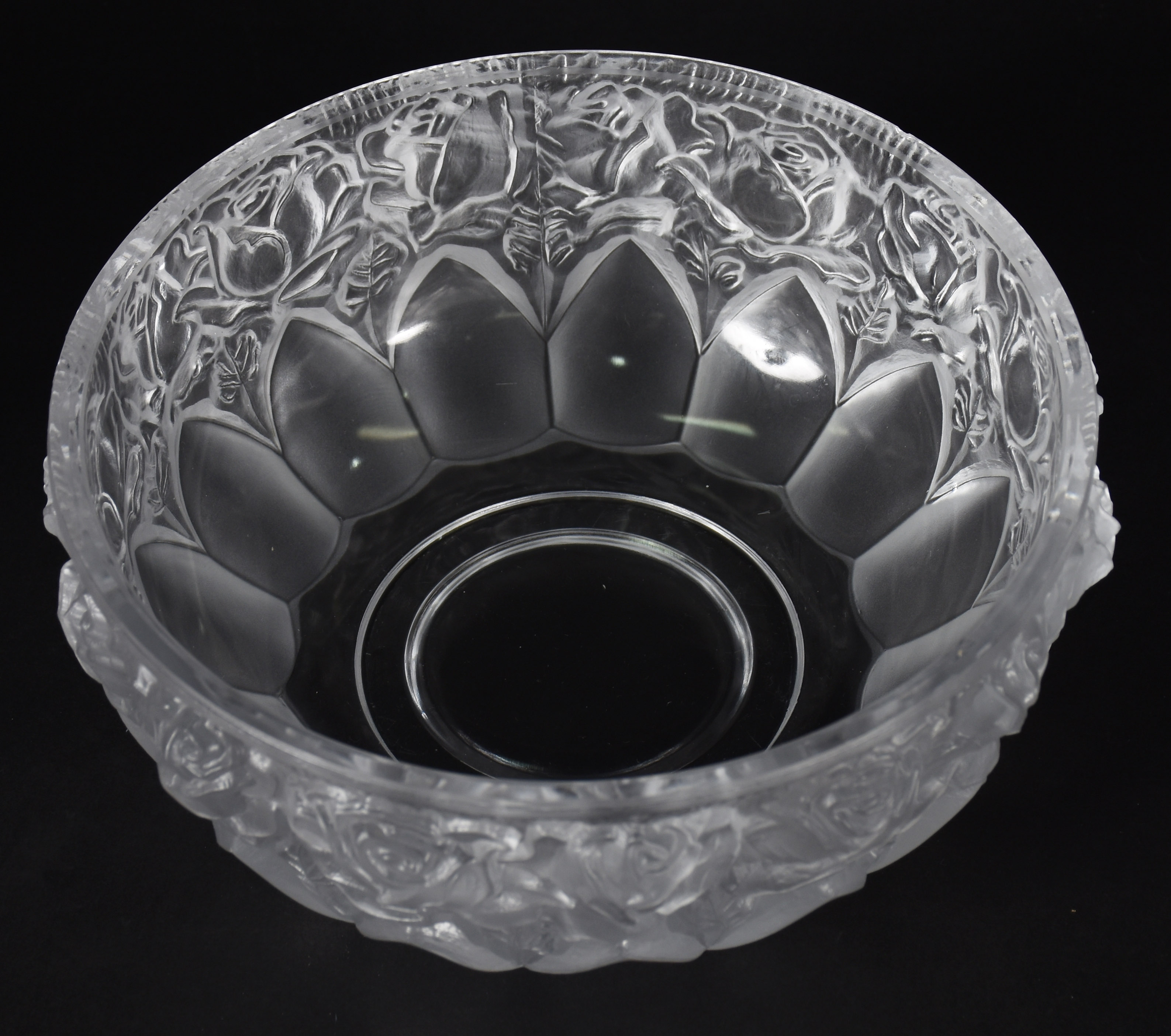 Bowl de cristal com flores foscas. - foto 2 de 3