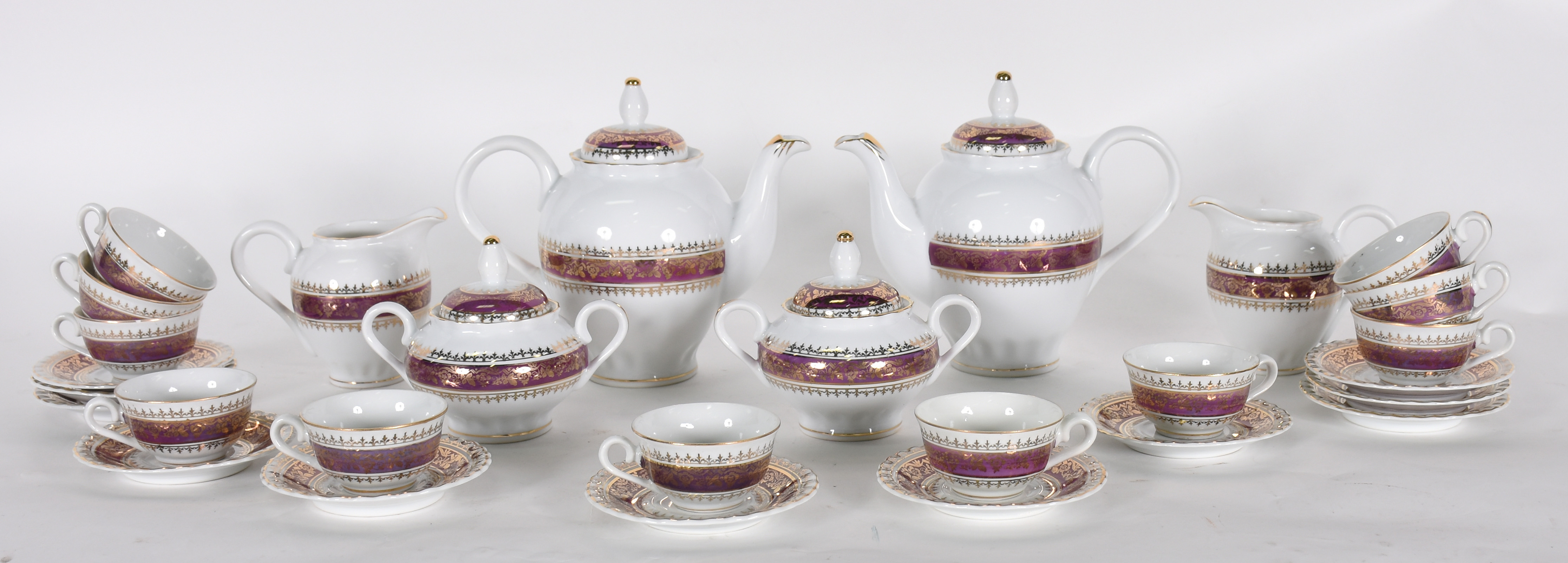 Serviço para café de porcelana steatitta composto de 2 bules ; 2... - foto 2 de 3