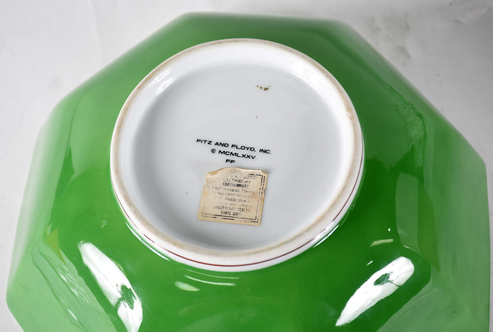 Cinco peças de porcelana sendo, 2 cachepots com prato , vaso , e 2... - foto 3 de 5