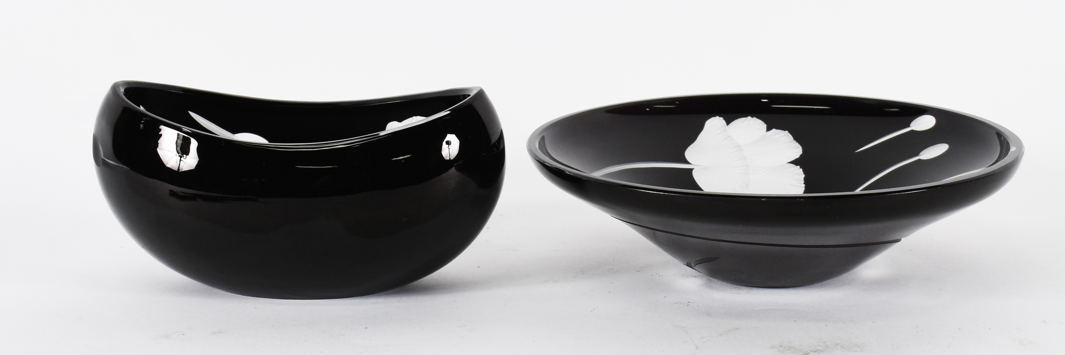 Duas peças em demi cristal doublé preto com flores lavradas. - foto 4 de 4