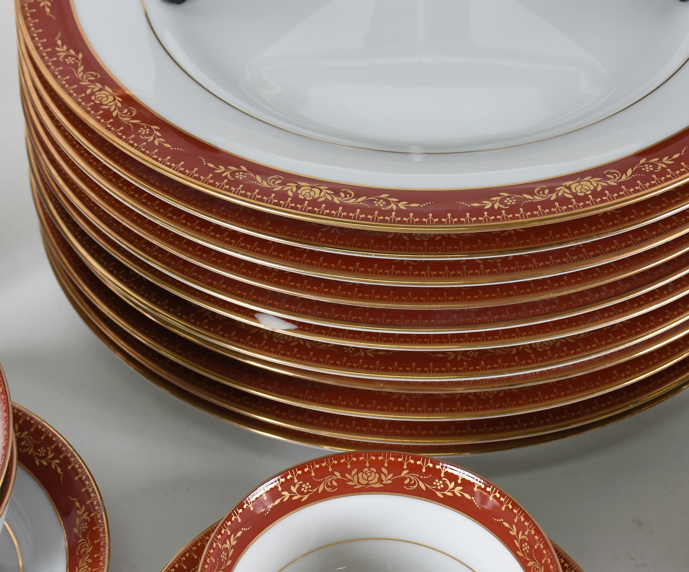 Aparelho Noritake composto de 12 pratos rasos, 12 fundos, 12... - foto 4 de 5