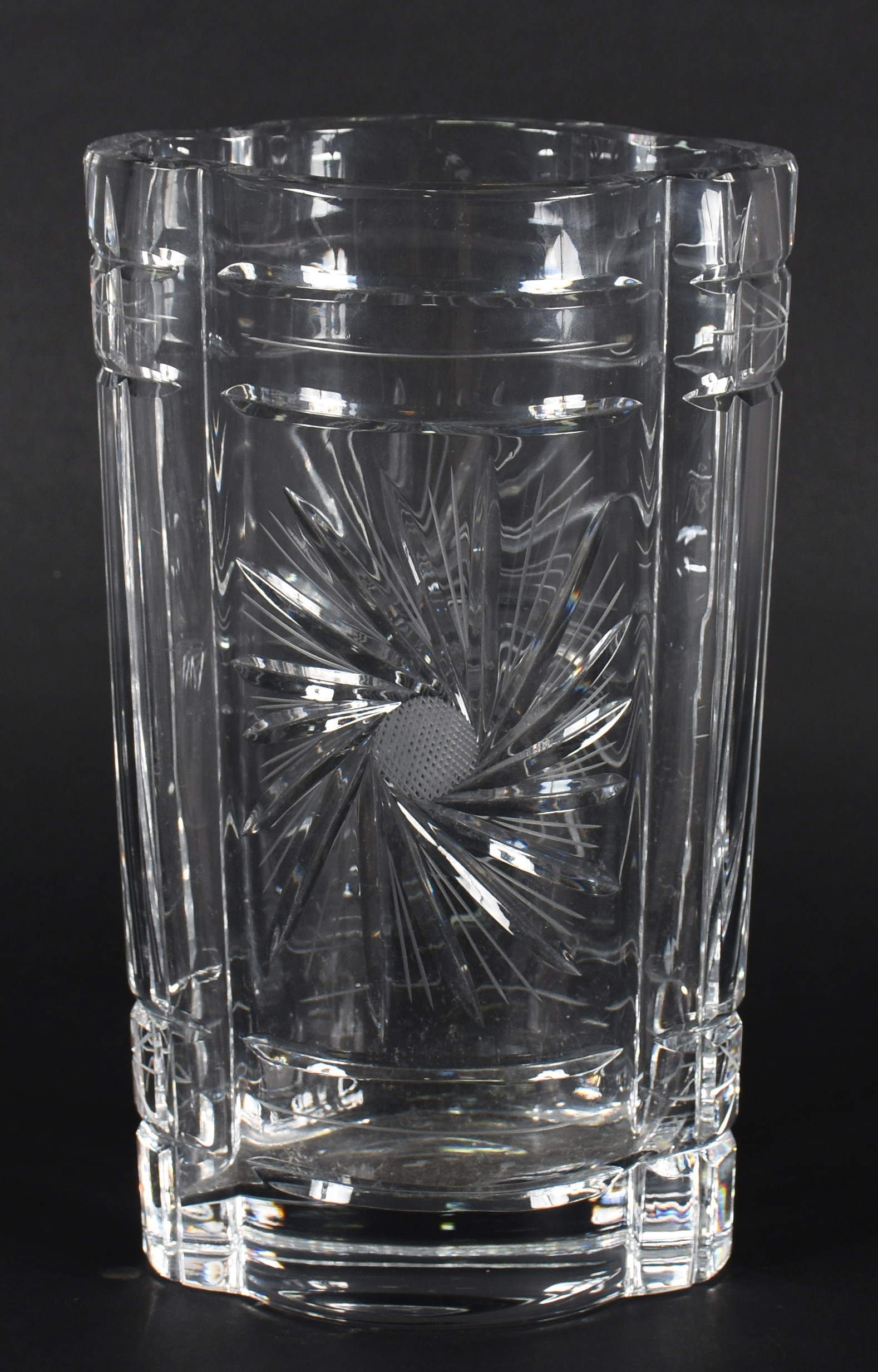 Vaso de cristal lapidado. - foto 1 de 3