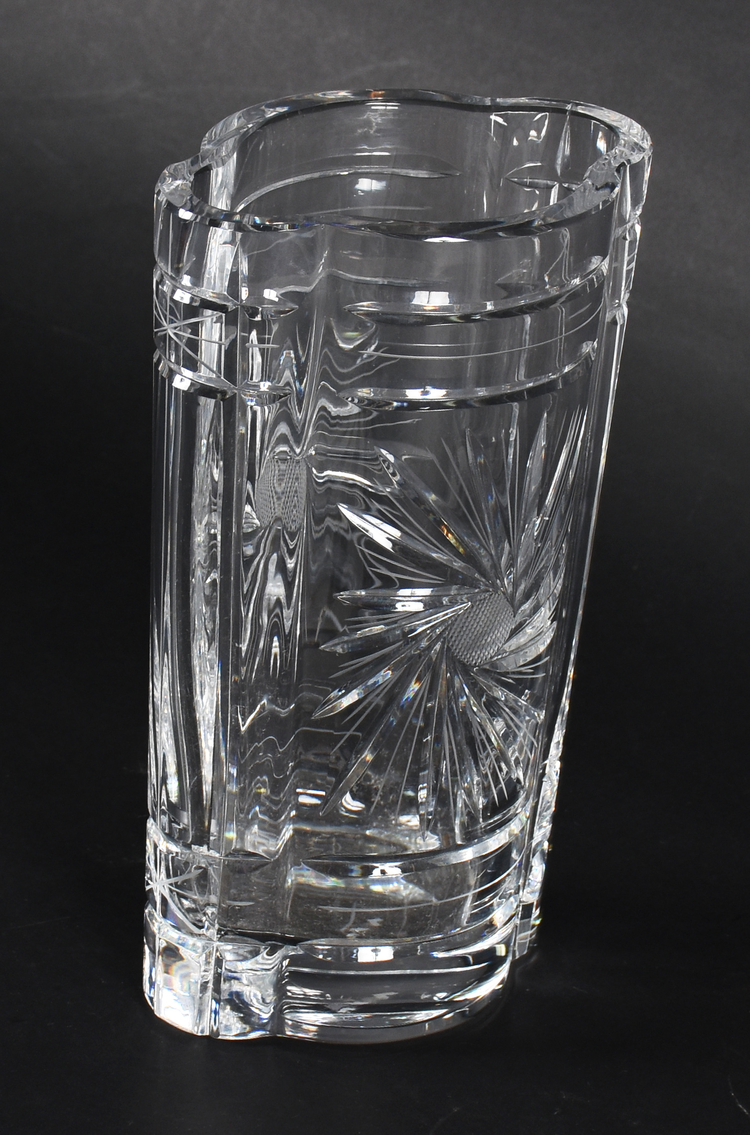 Vaso de cristal lapidado. - foto 2 de 3