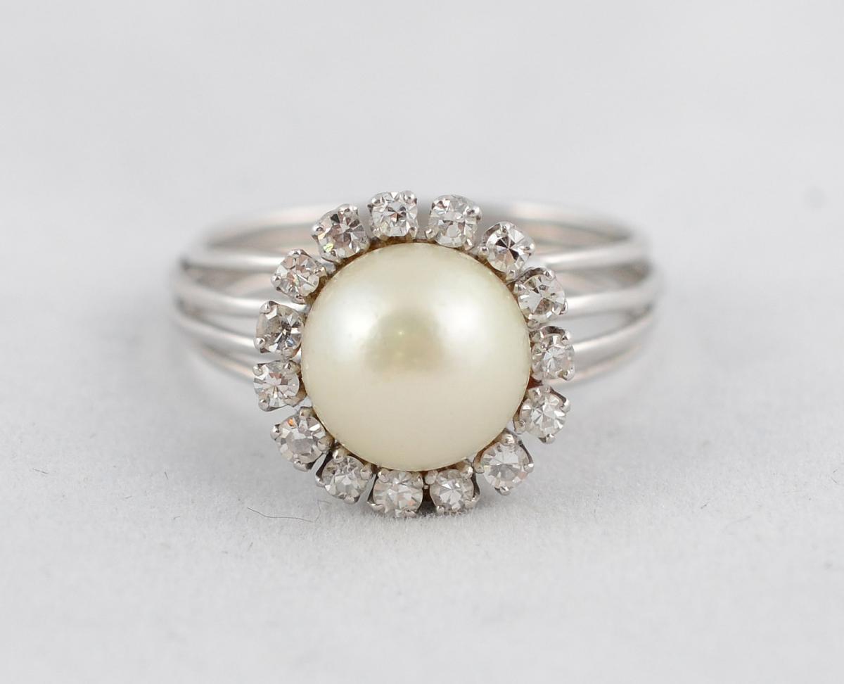 Anel de ouro branco 18 k com aproximadamente 0.30 ct de brilhantes... - foto 2 de 2