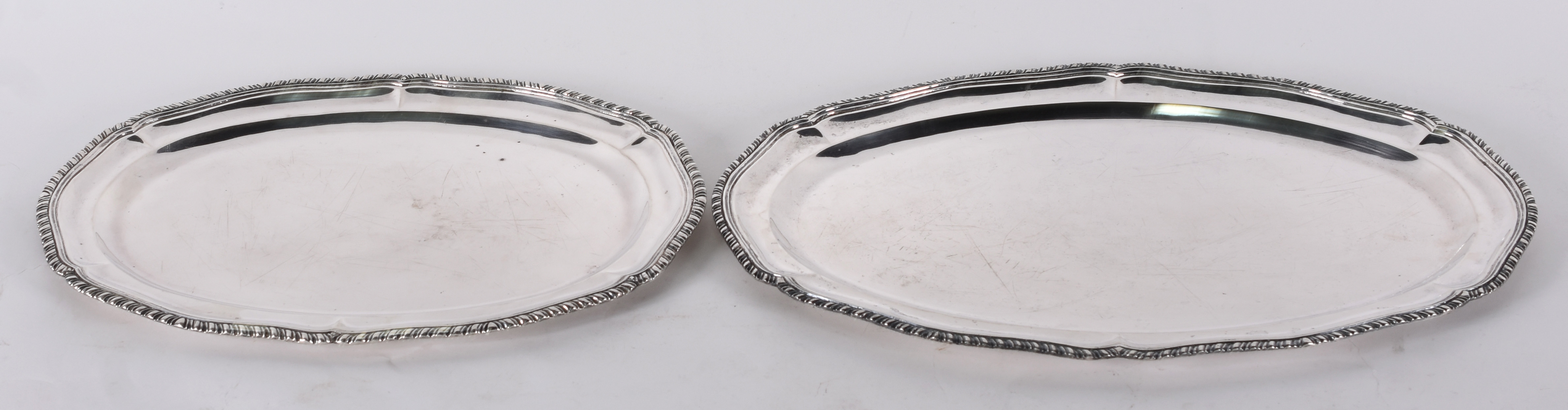 Duas travessas de prata mexicana 925 STERLING, marcadas na base... - foto 1 de 5