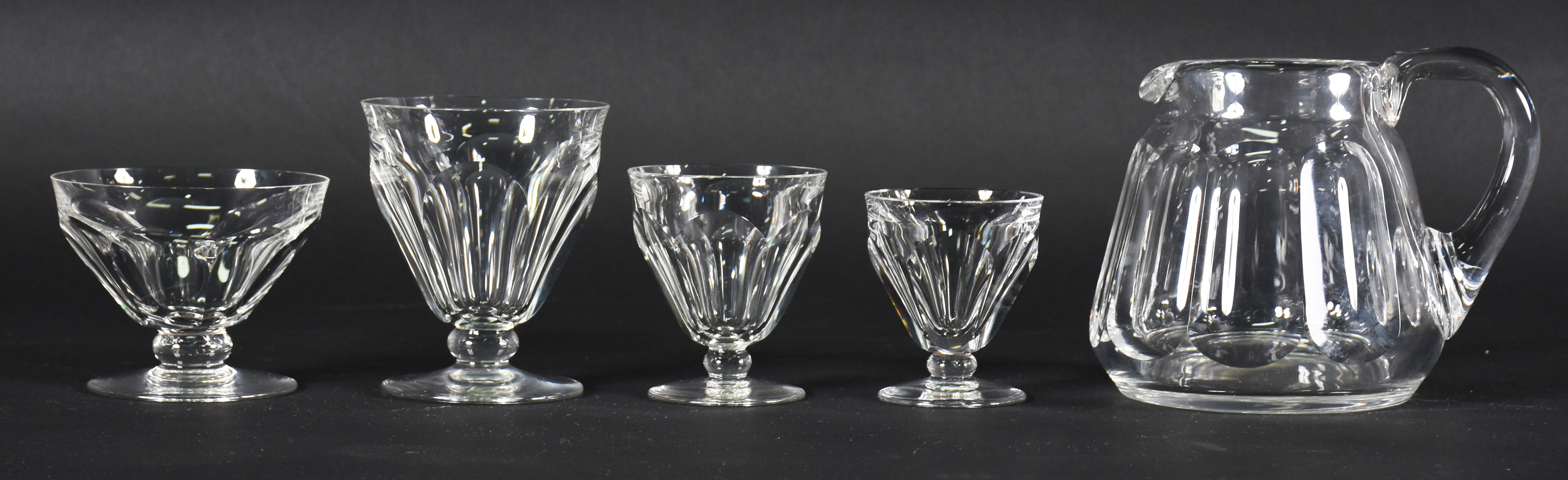 BACCARAT , serviço de cristal frances, lapidação HARCOURT, composto... - foto 1 de 4
