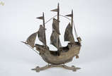 Caravela de metal.  Altura 43 cm. - Caravela de metal.  Altura 43 cm.