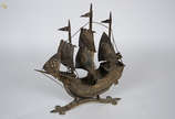 Caravela de metal.  Altura 43 cm. - Caravela de metal.  Altura 43 cm.