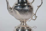 Samovar de metal prateado. Altura 43 cm. - Samovar de metal prateado. Altura 43 cm.