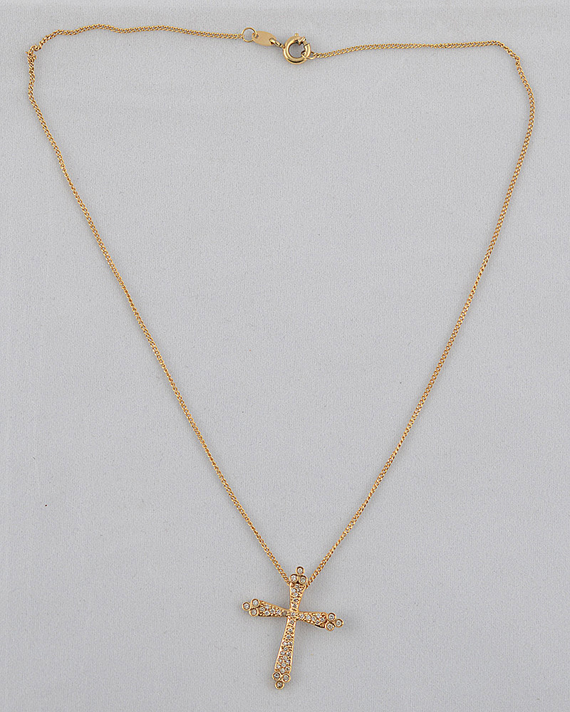 Cordão e pingente em forma de cruz de ouro 18 k com brilhantes em... - foto 2 de 2