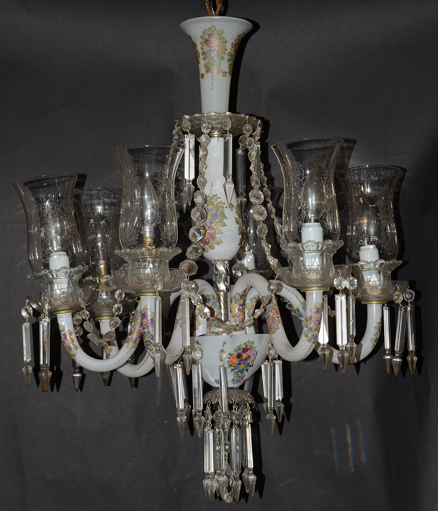 Lustre opalinado branco com pequenas flores em policromia, para 6...