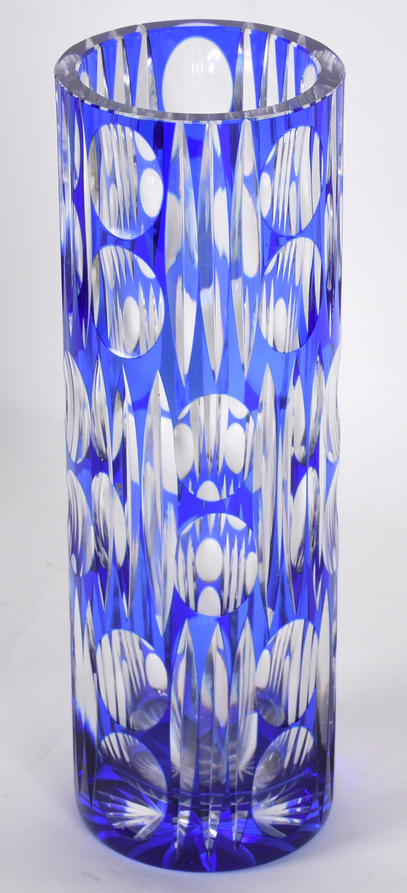 Vaso de cristal doublé azul lapidado . - foto 1 de 3