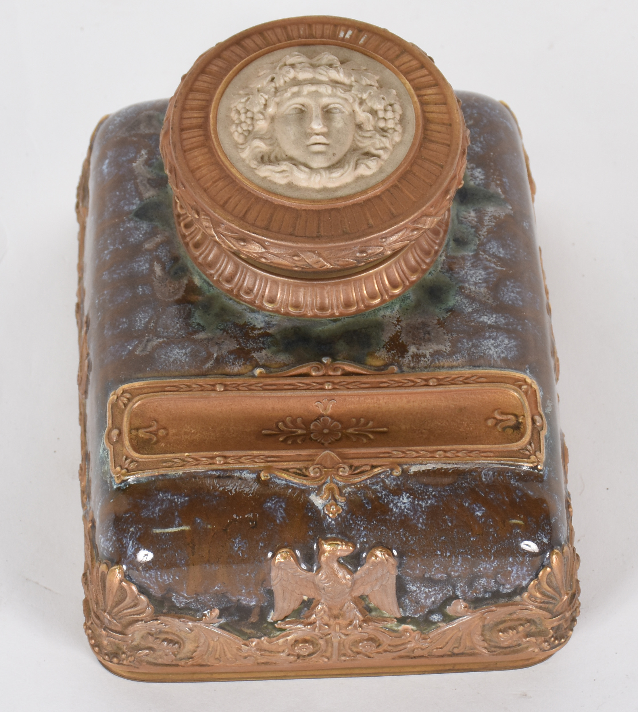 Tinteiro de porcelana francesa com guarnição de bronze, tampa... - foto 1 de 7