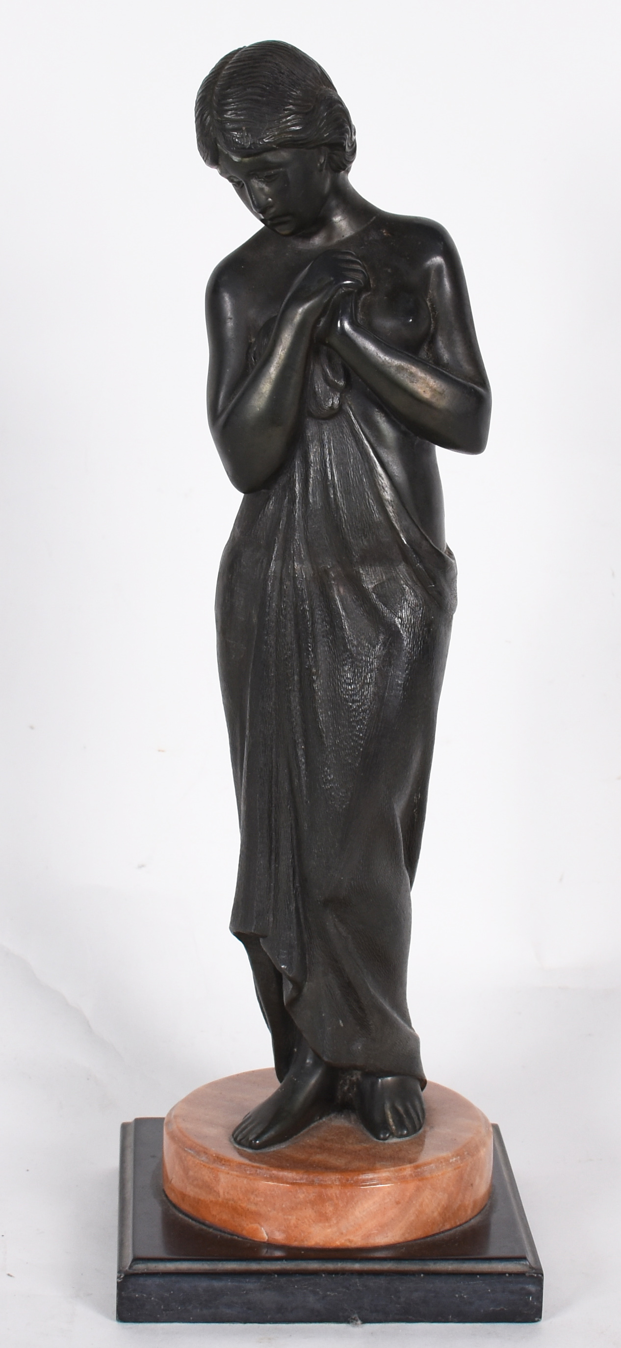 Estatueta de Petit bronze representando figura feminina . - foto 1 de 3
