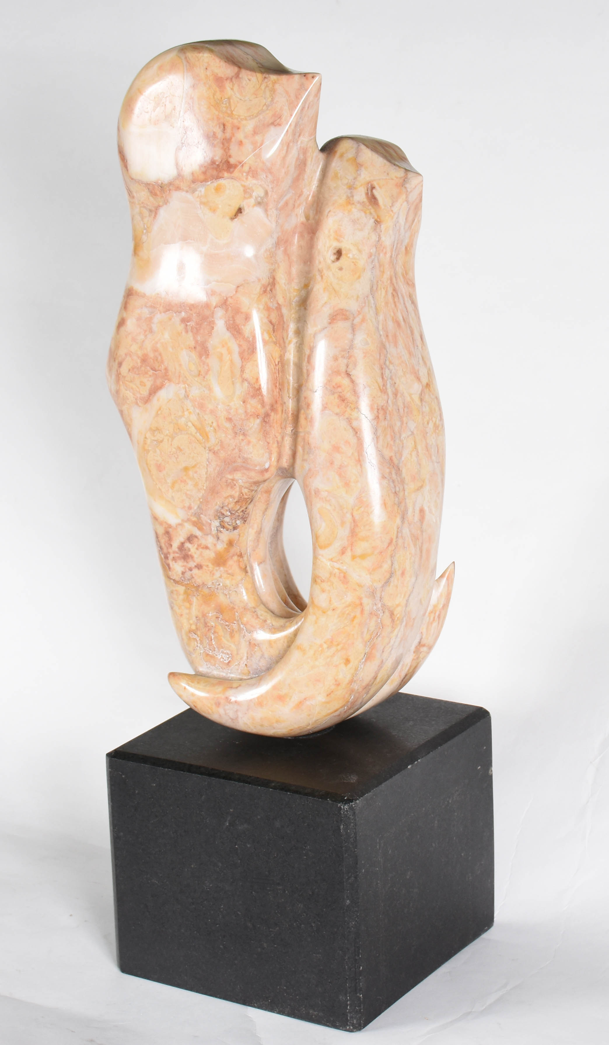Escultura de mármore ( altura total 53 cm , só a escultura 40 cm ) - foto 2 de 4