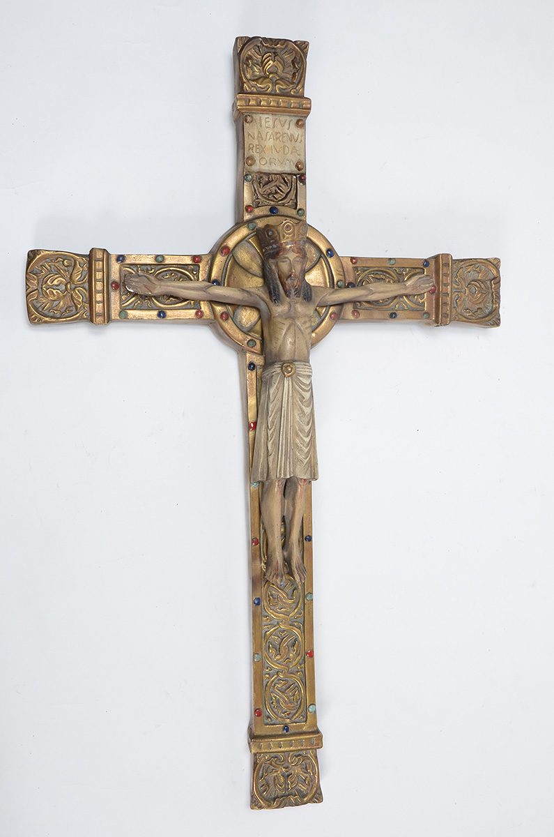 Crucifixo de madeira trabalhada no estilo bizantino (lascado na mão)...
