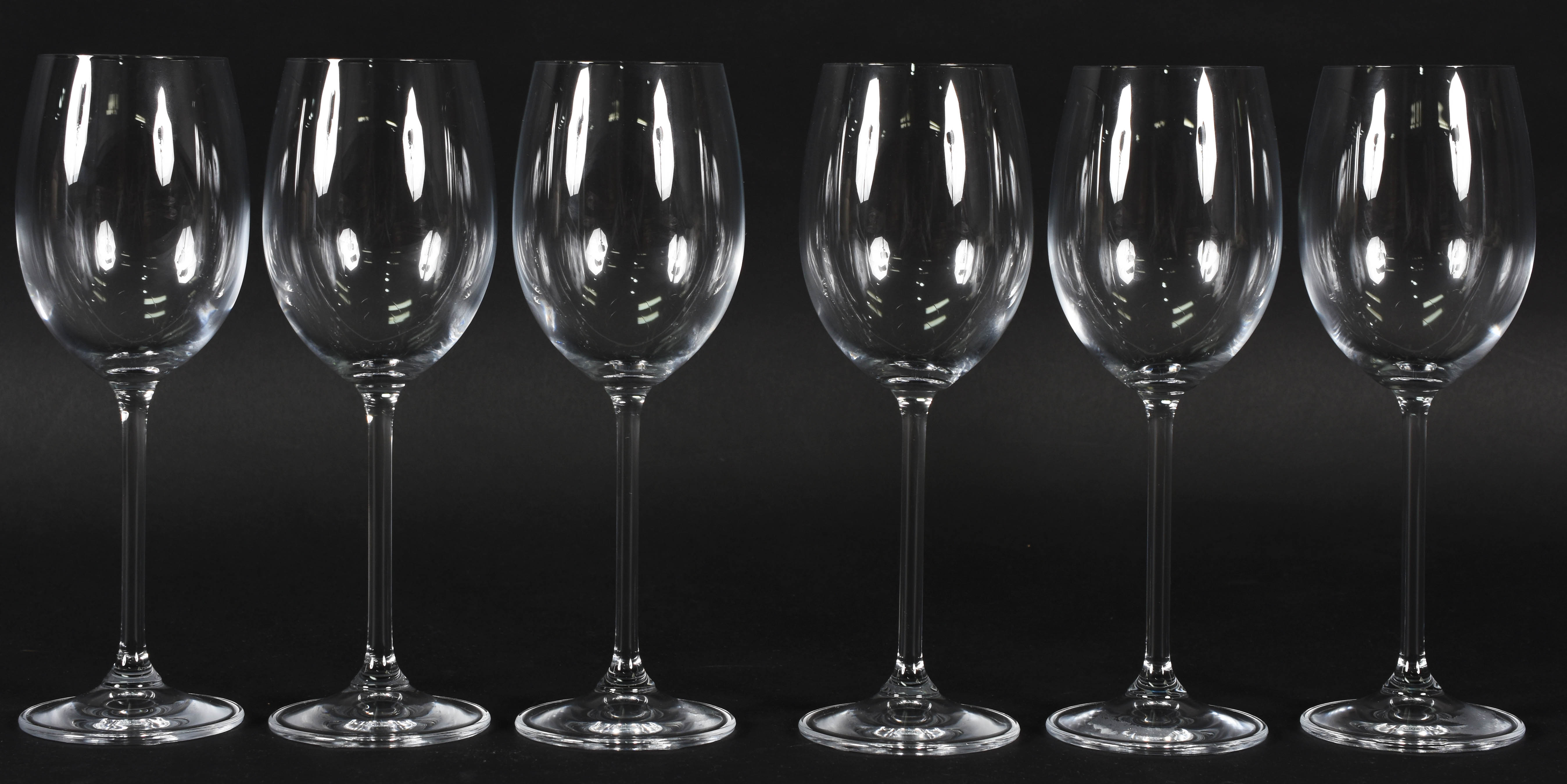 Seis taças de vinho branco de cristal da Bohemia 350ml - foto 1 de 2