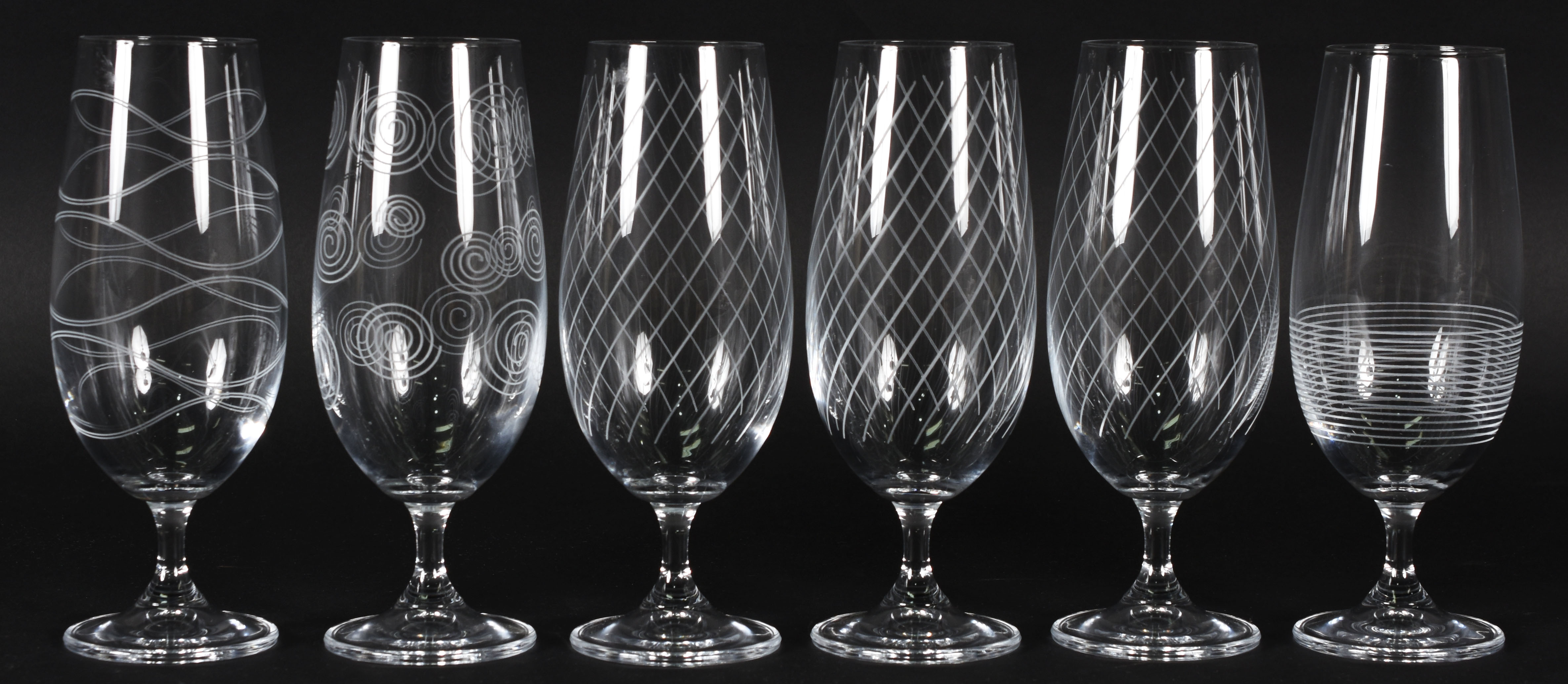 Seis taças de cristal da Bohemia decorada para cerveja 370 ml - foto 1 de 2