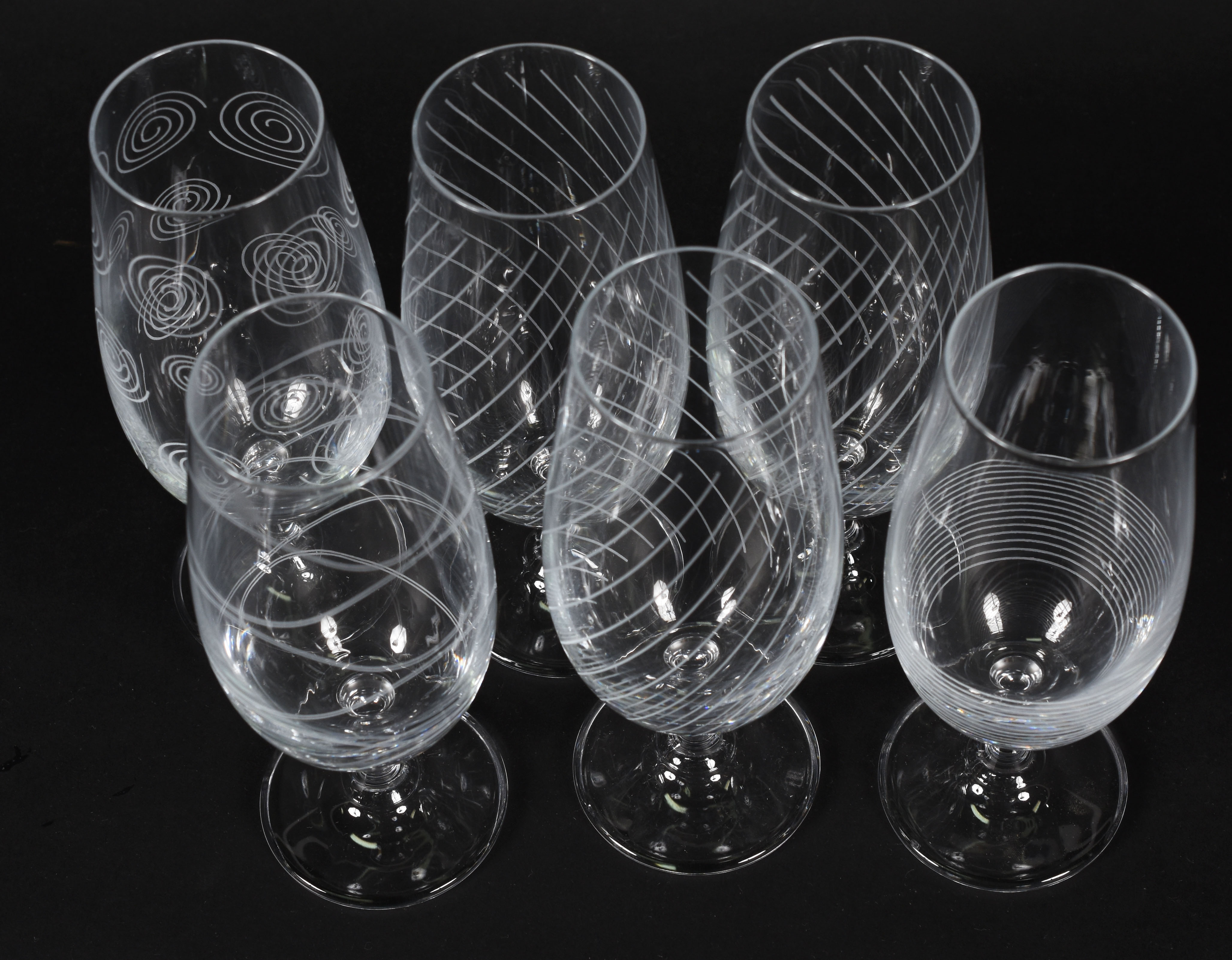 Seis taças de cristal da Bohemia decorada para cerveja 370 ml - foto 2 de 2