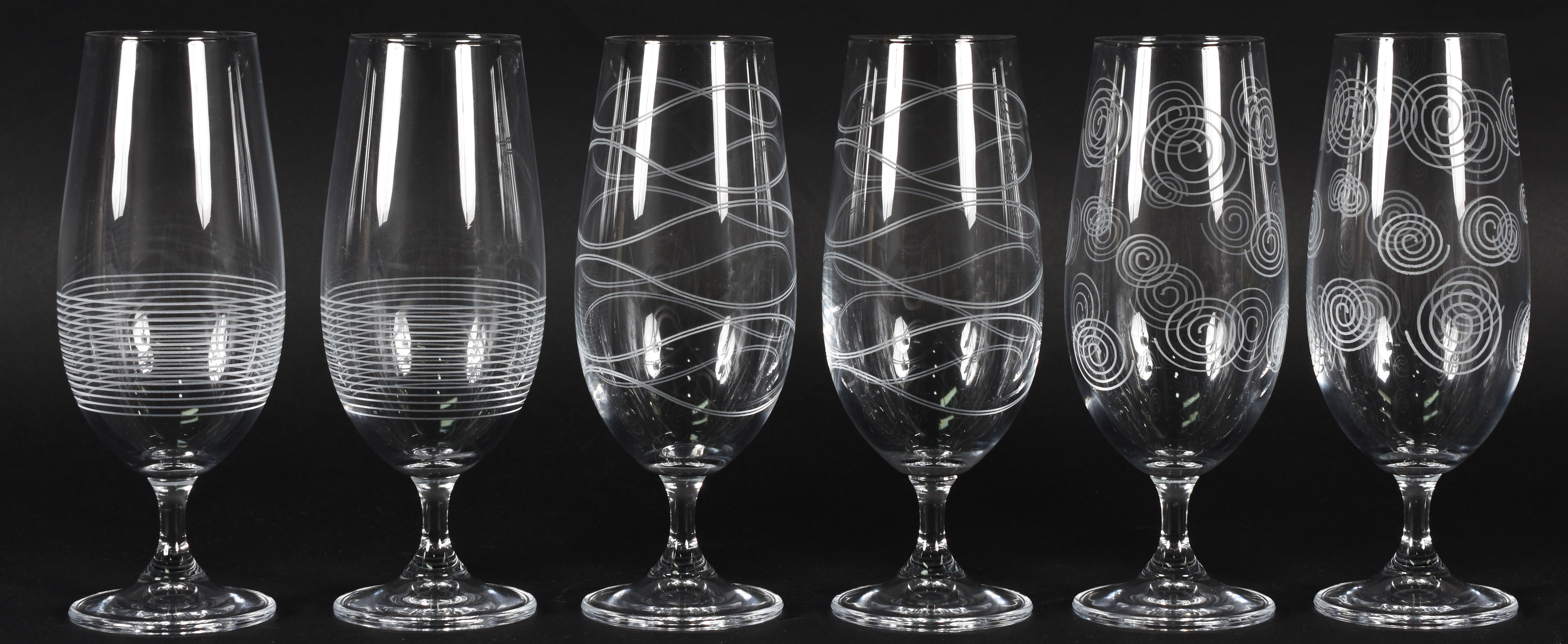 Seis taças de cristal da Bohemia decorada para cerveja 370 ml - foto 1 de 2
