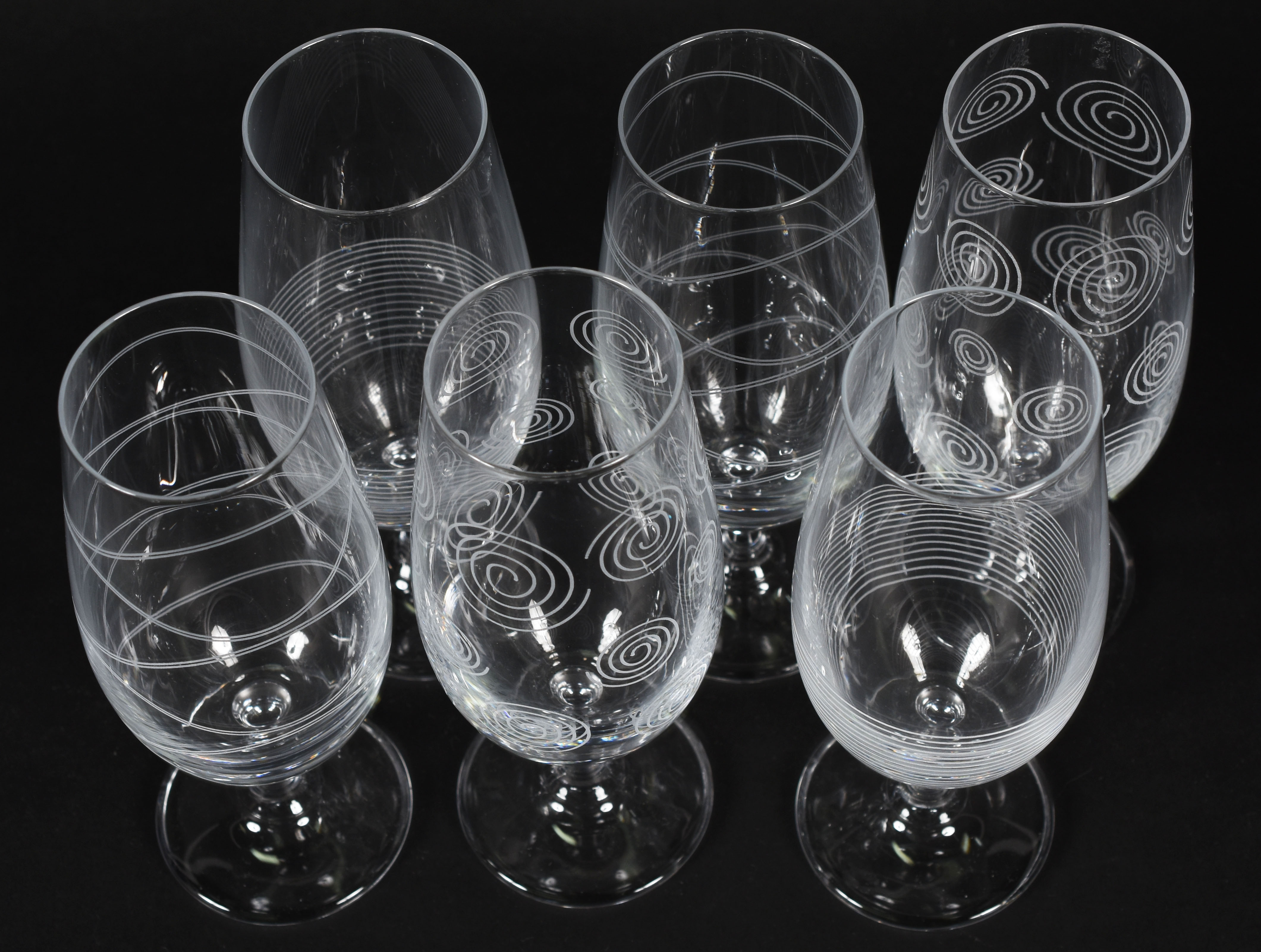 Seis taças de cristal da Bohemia decorada para cerveja 370 ml - foto 2 de 2